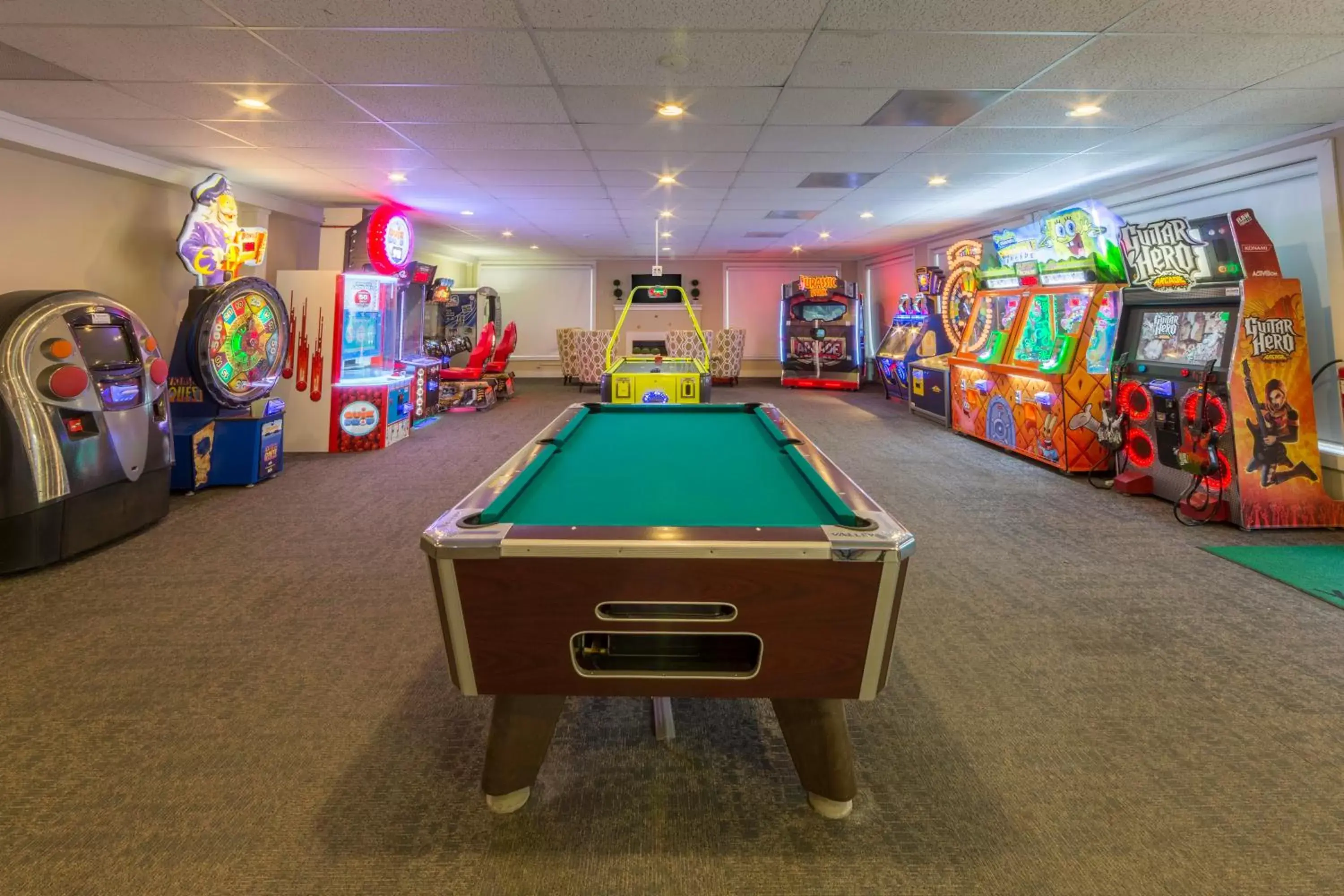 Game Room, Billiards in Holiday Inn Club Vacations Oak n Spruce Resort in the Berkshires an IHG Hotel