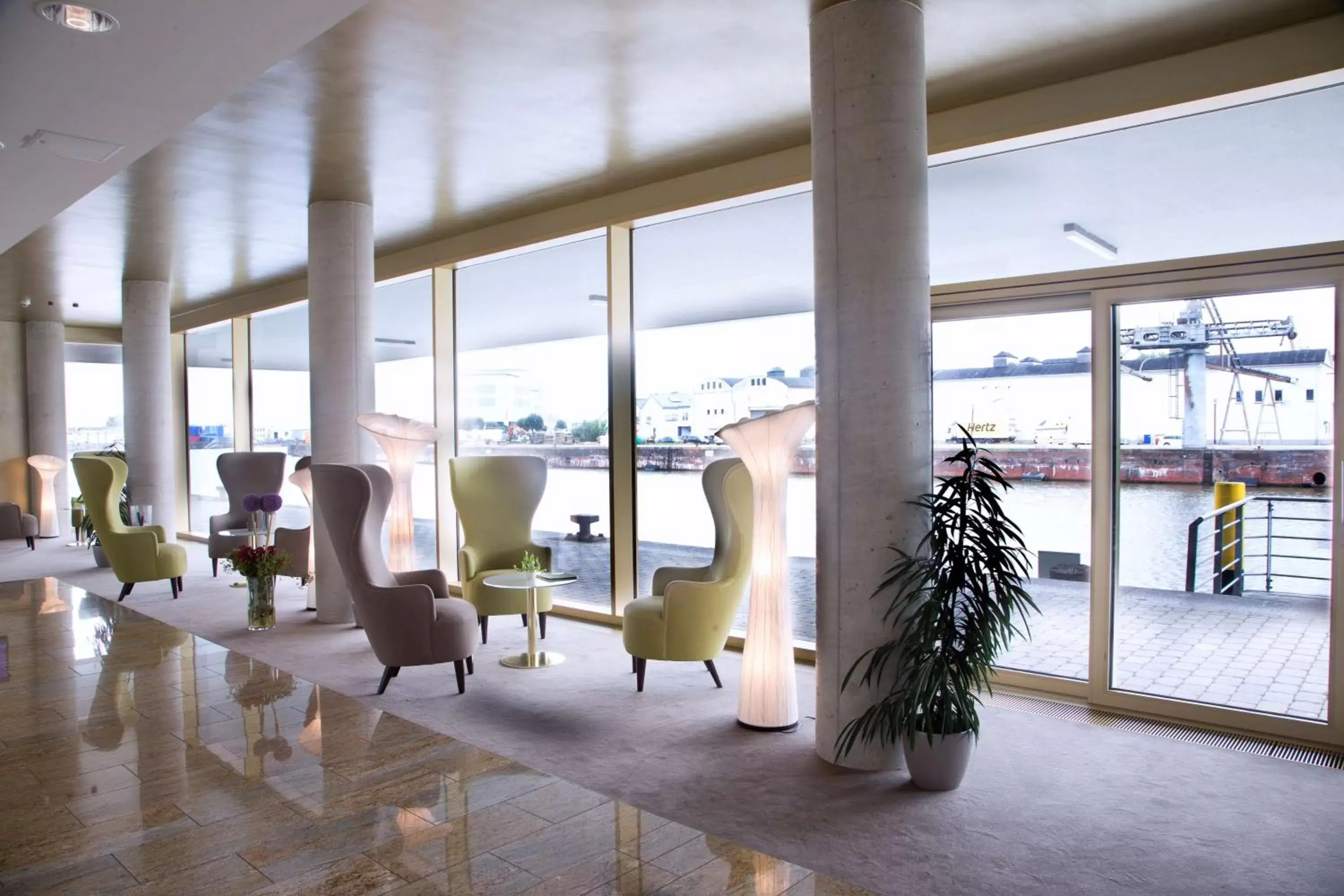 Lobby or reception in Best Western Plus Hotel Bremerhaven