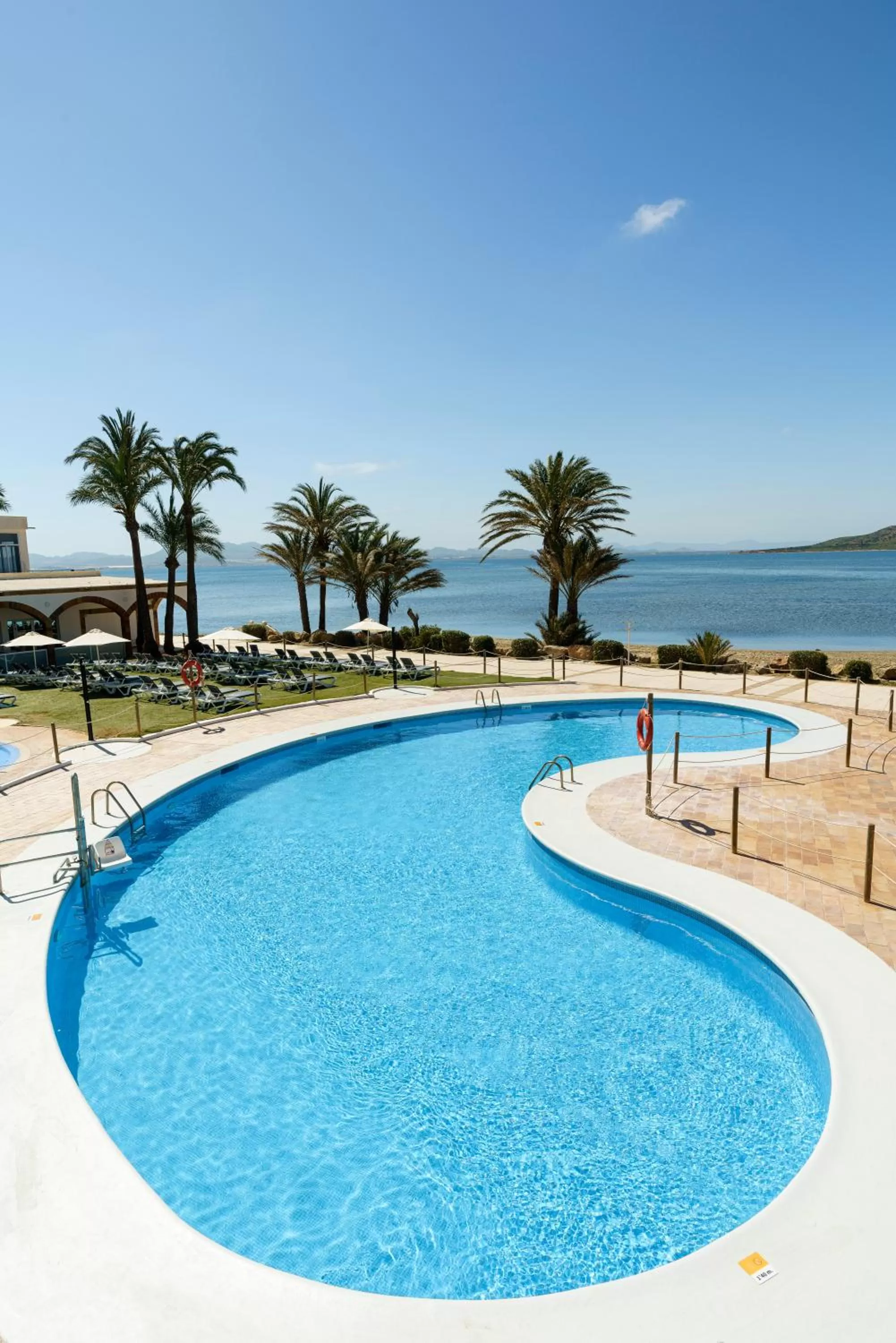 Swimming pool in AluaSun Doblemar