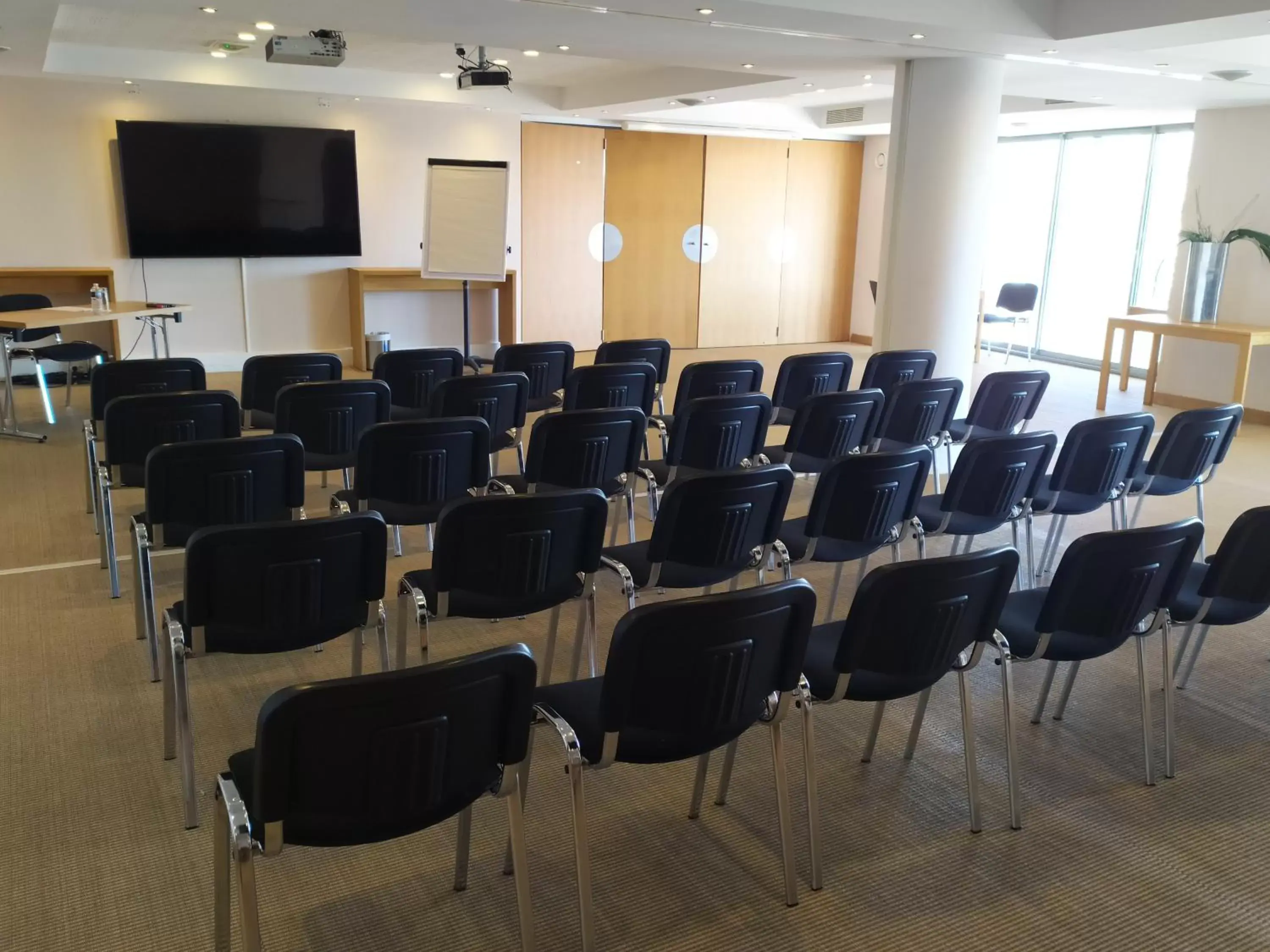 Meeting/conference room in Best Western Premier Hôtel du Vieux-Port