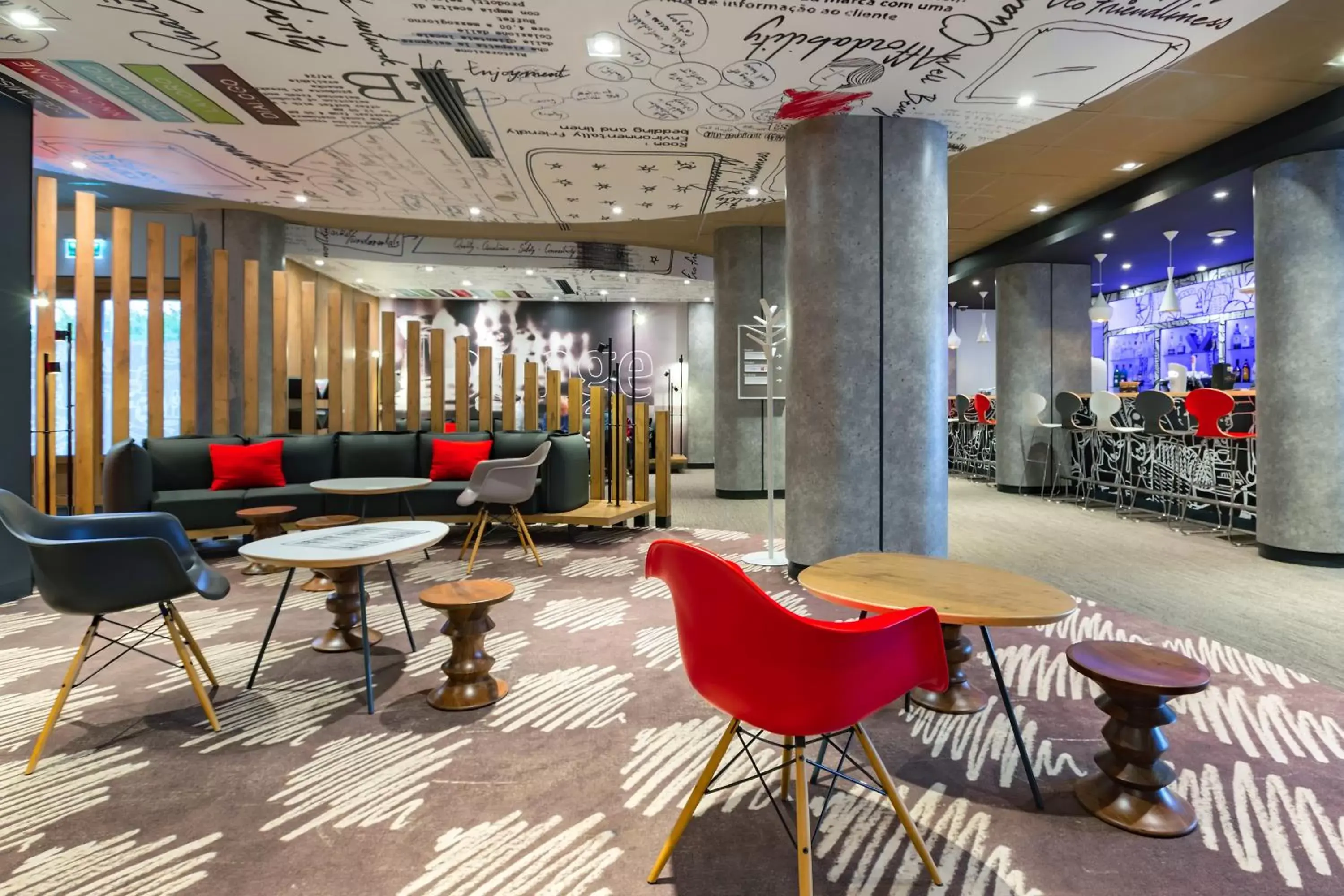 Lounge or bar in Ibis Wroclaw Centrum Lounge or bar in Ibis Wroclaw Centrum