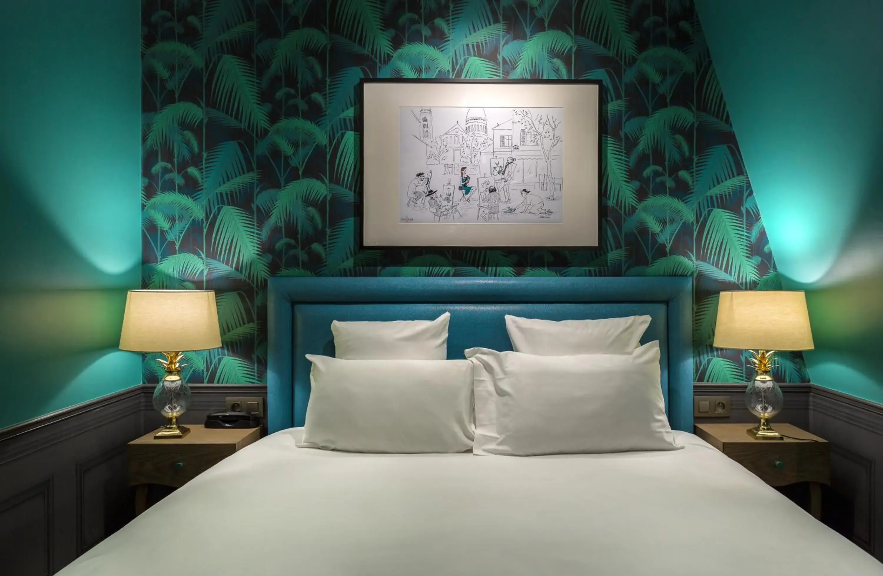 Bed in Hotel La Parizienne By Elegancia