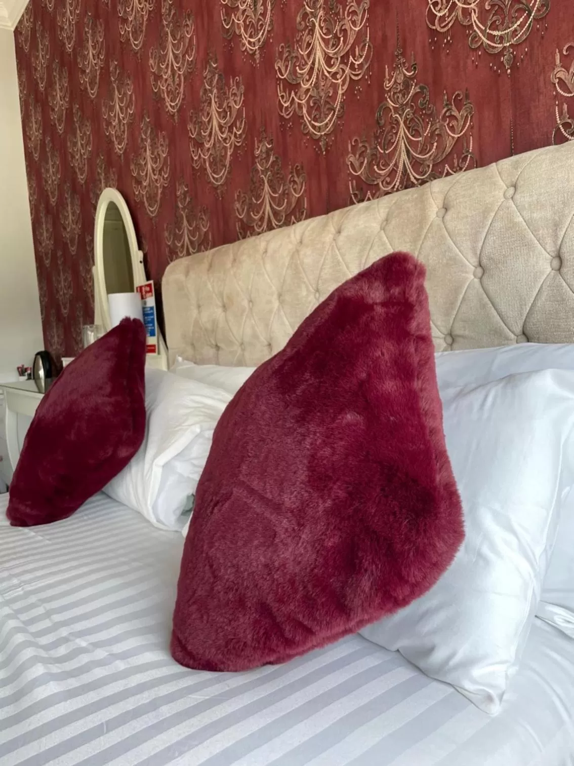 Bed in The Whittington and Cat