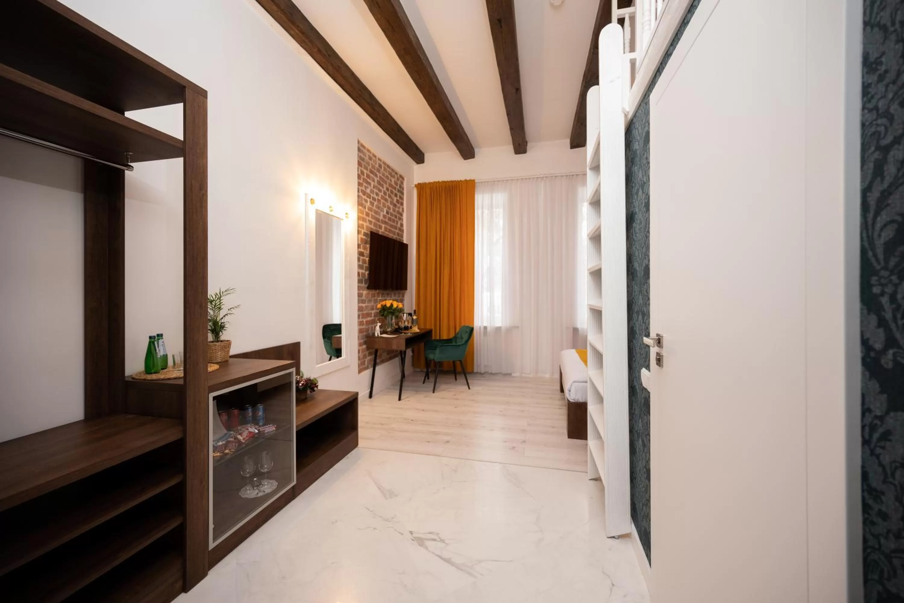 wardrobe in Hive Family House