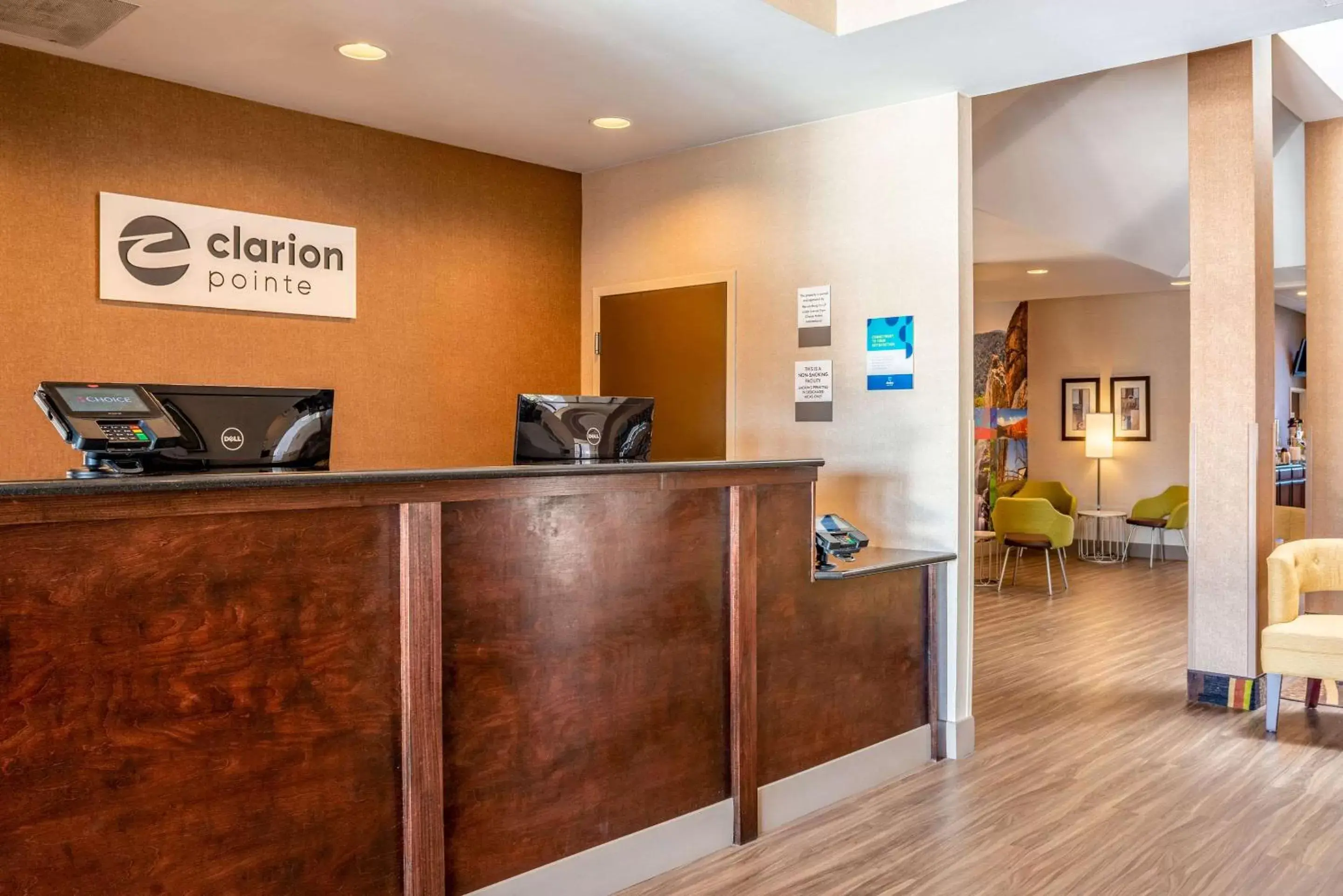 Lobby or reception, Lobby/Reception in Clarion Pointe Harrisonburg