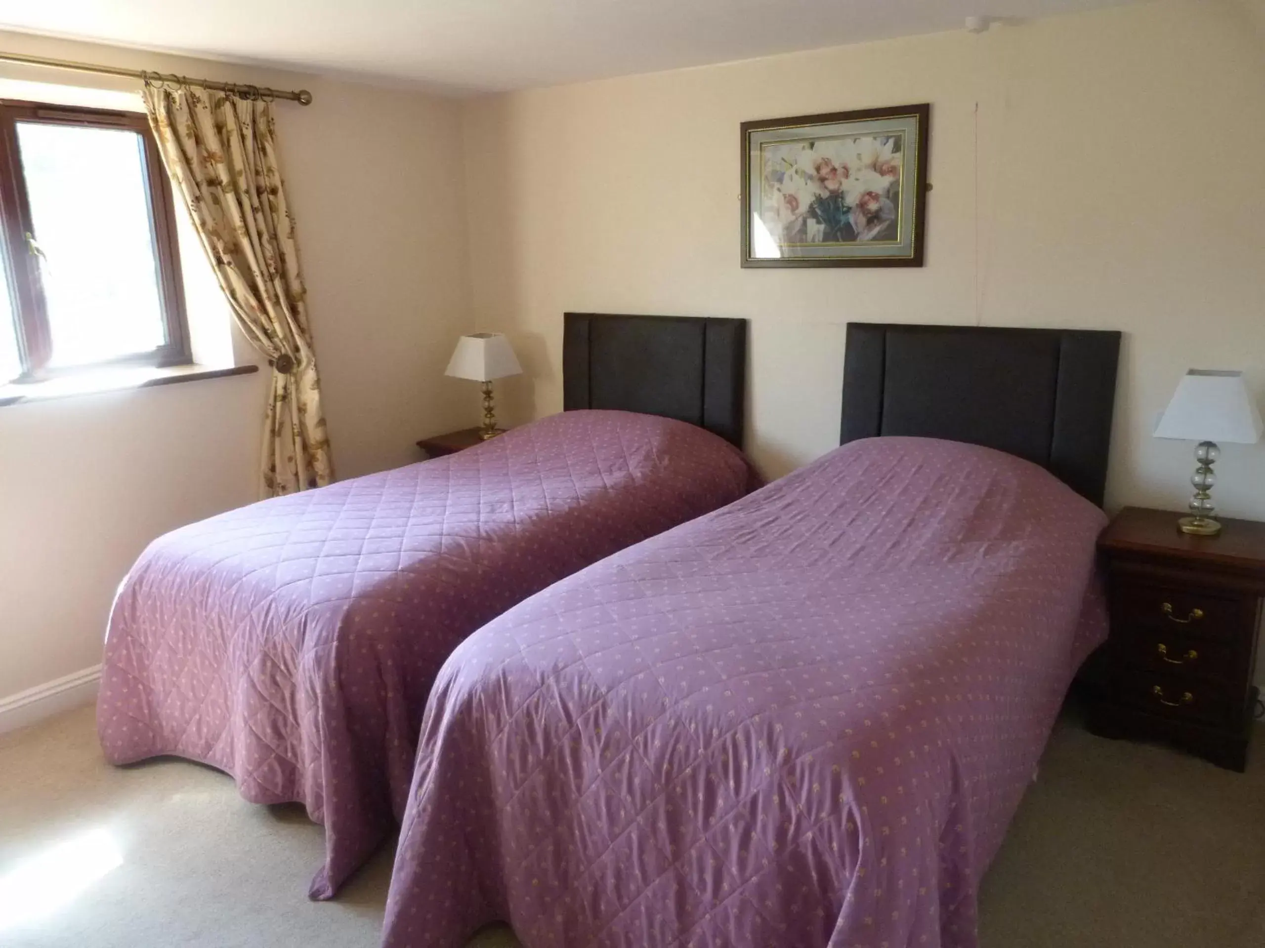 Bedroom, Bed in Cameley Lodge - Self Catering