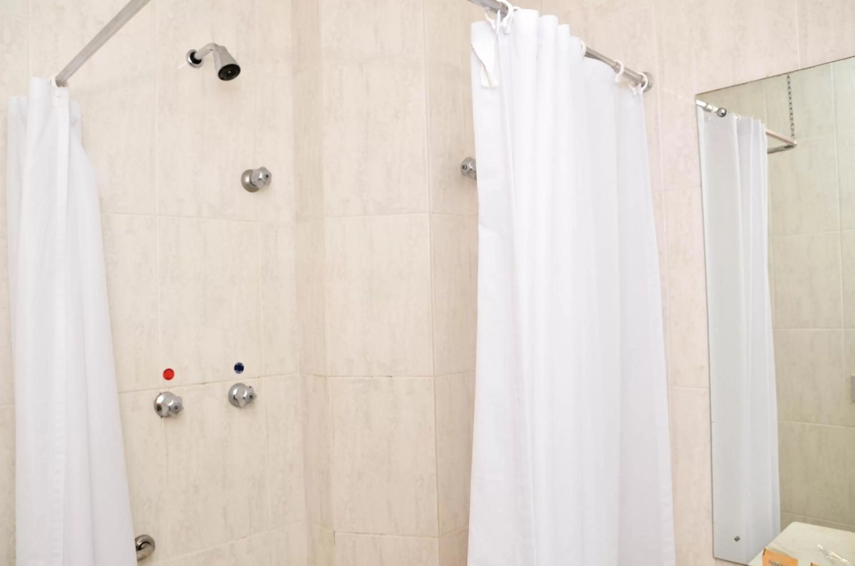 Embaixador Hotel & Centro de Eventos by Fast10