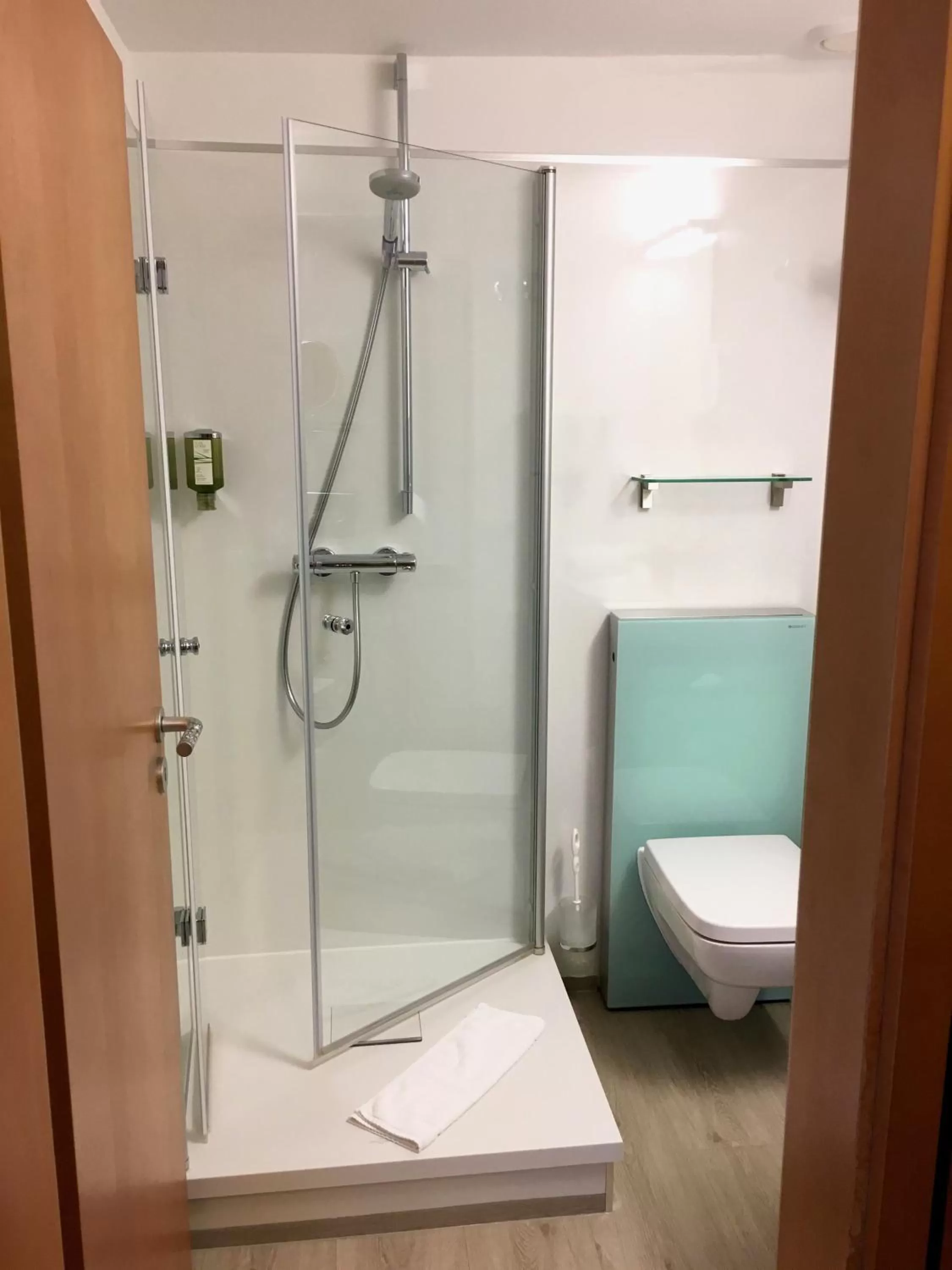 Photo of the whole room in Alt Warburg