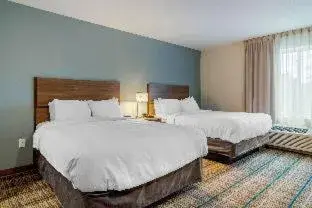 Bed in MainStay Suites Newnan Atlanta South