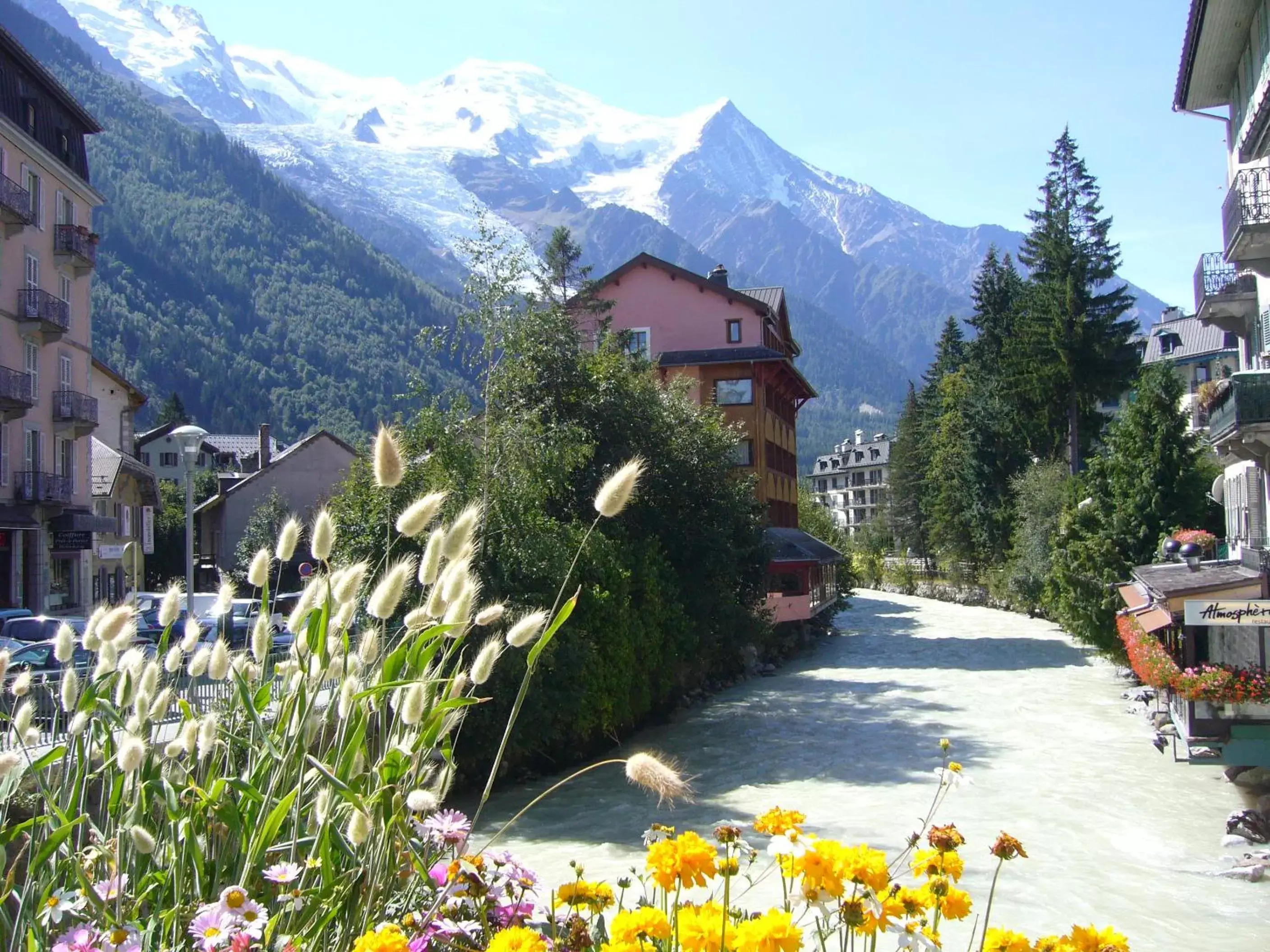 Natural landscape, Mountain View in Hôtel Vallée Blanche
