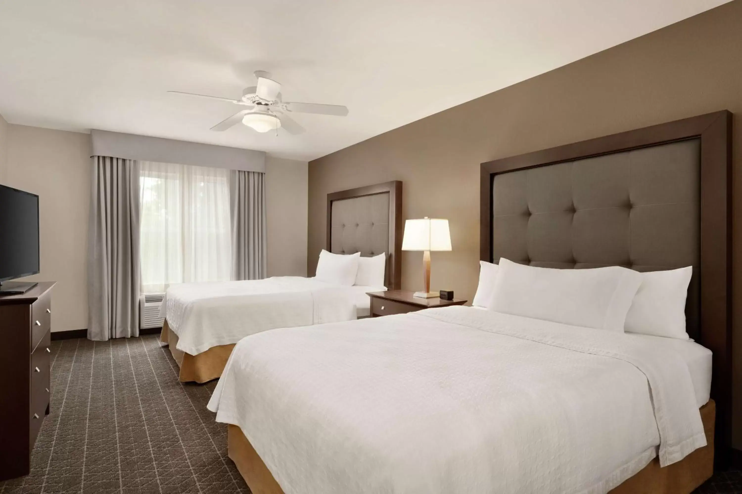 Bedroom, Bed in Homewood Suites by Hilton Dover - Rockaway