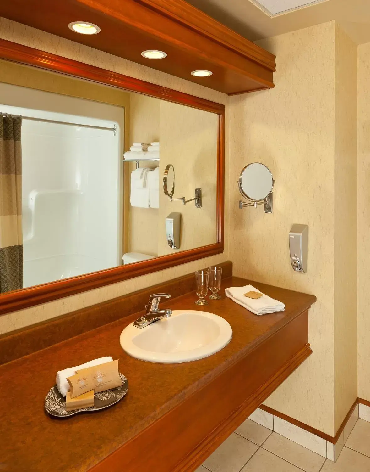 Bathroom in Hotel Chateau Laurier Québec