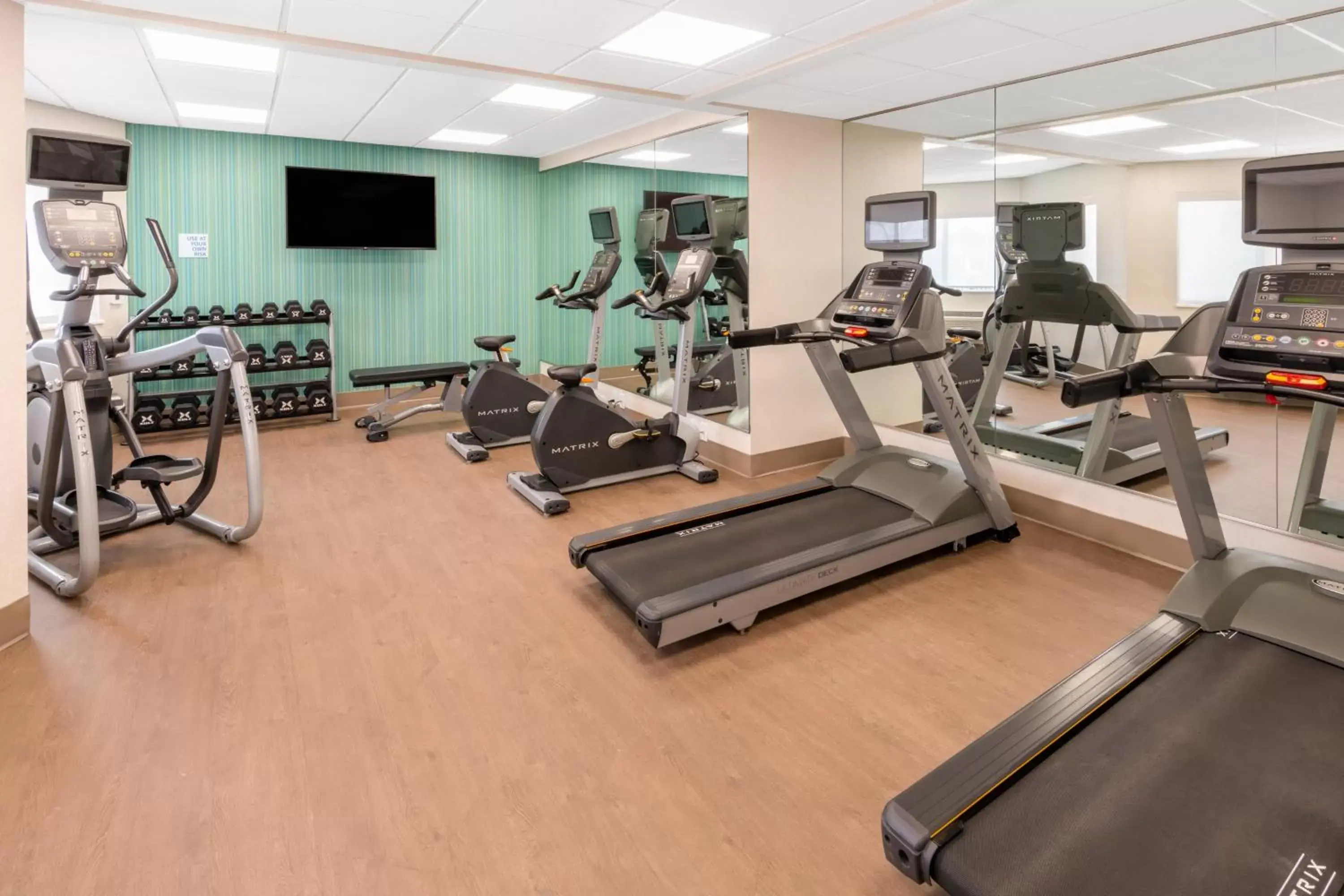 Spa and wellness centre/facilities, Fitness Center/Facilities in Holiday Inn Express & Suites Colorado Springs-Airport, an IHG Hotel