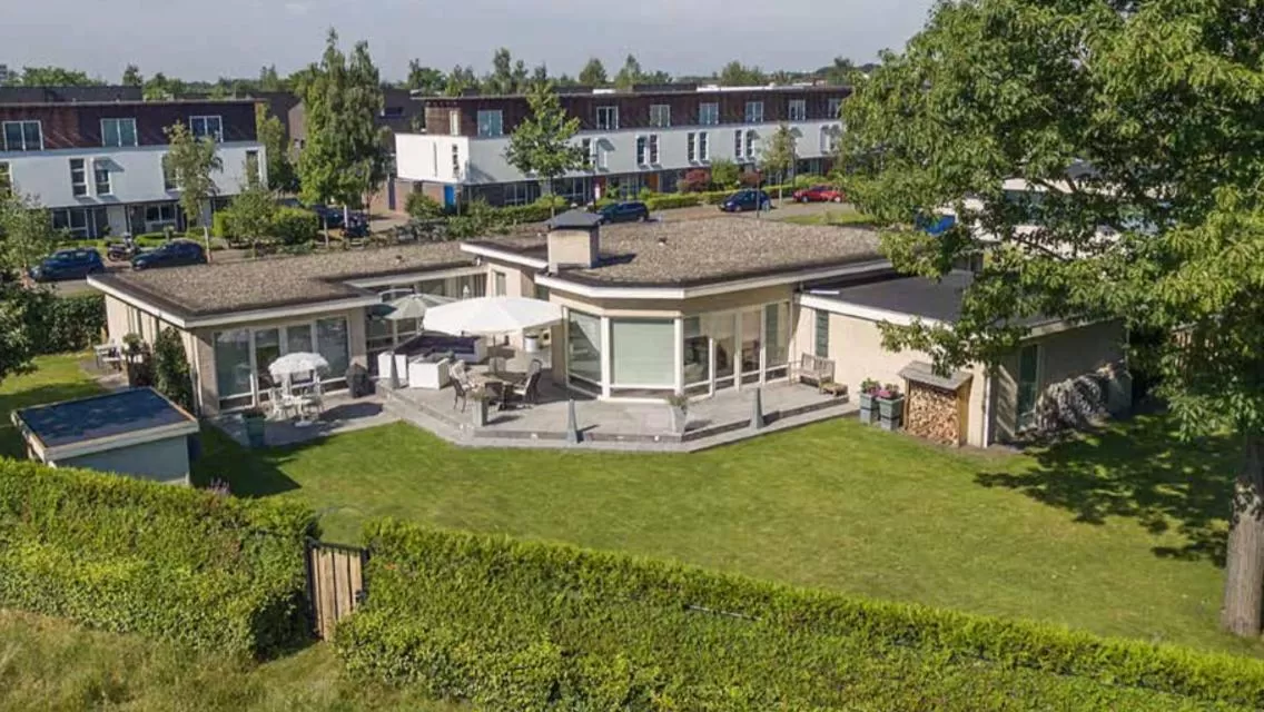 Garden view, Property Building in B&B Maison Saint Tropez Eindhoven