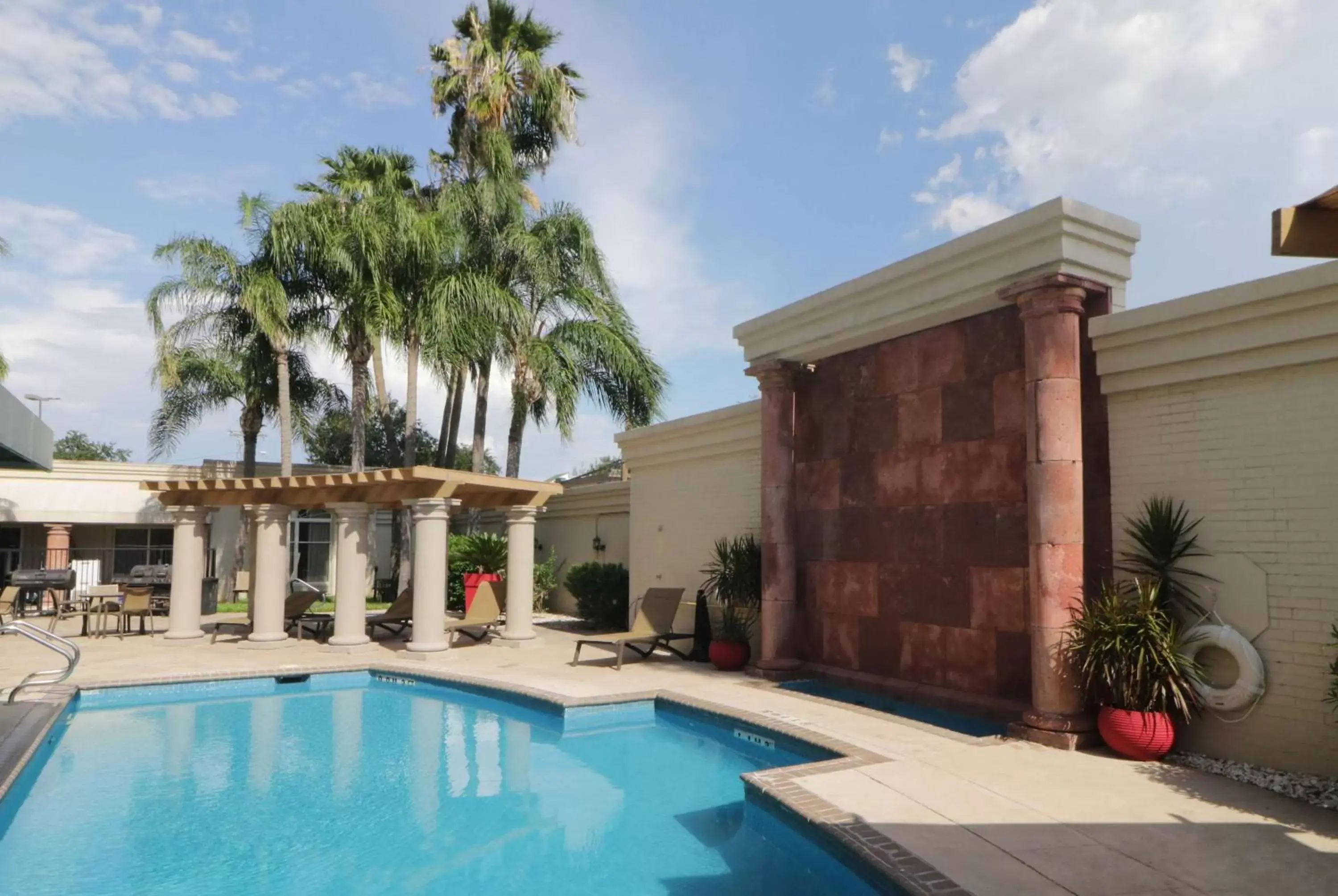 Swimming Pool in Wyndham Garden McAllen at La Plaza Mall