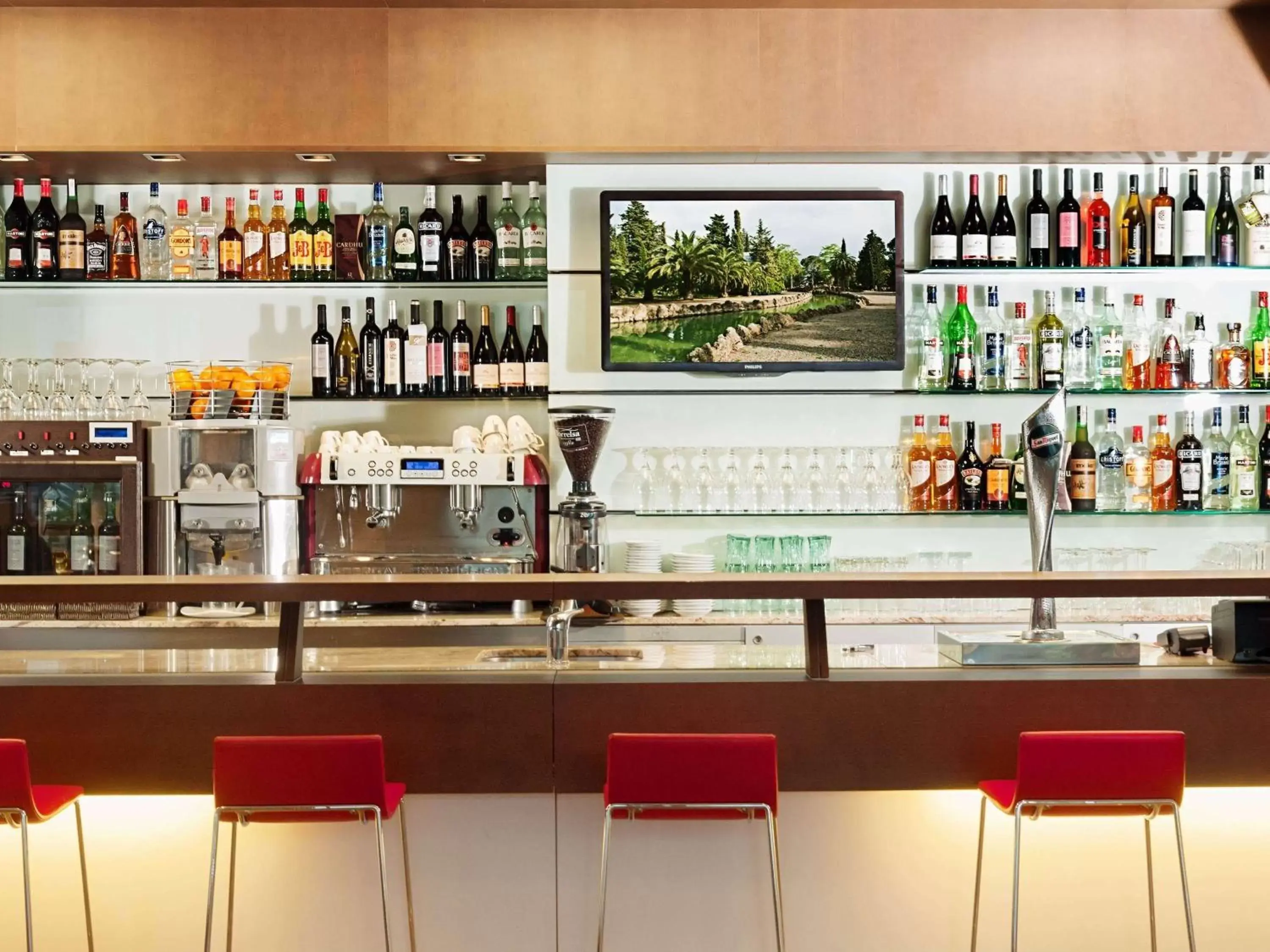 Lounge or bar, Lounge/Bar in Ibis Budget Lleida