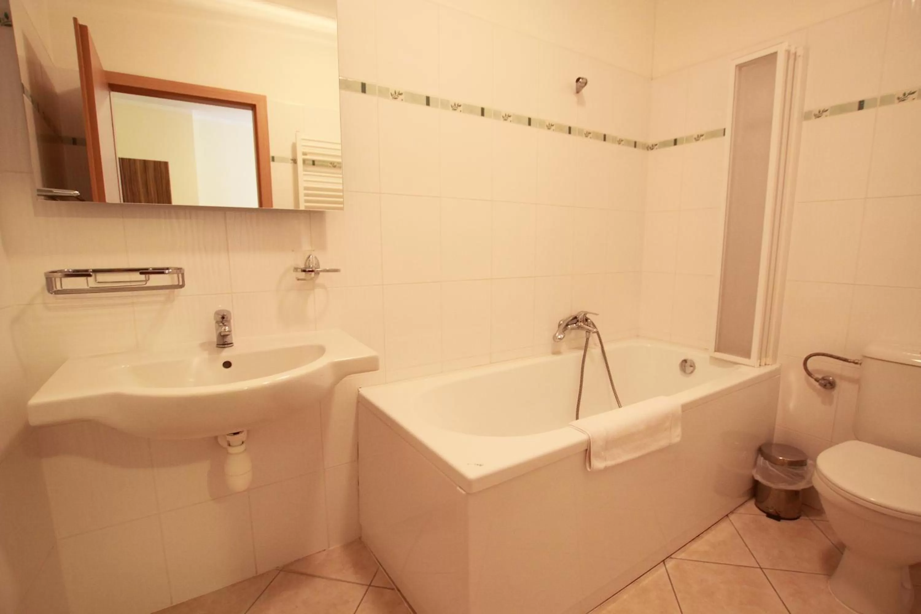 Bathroom in Hotel U Divadla