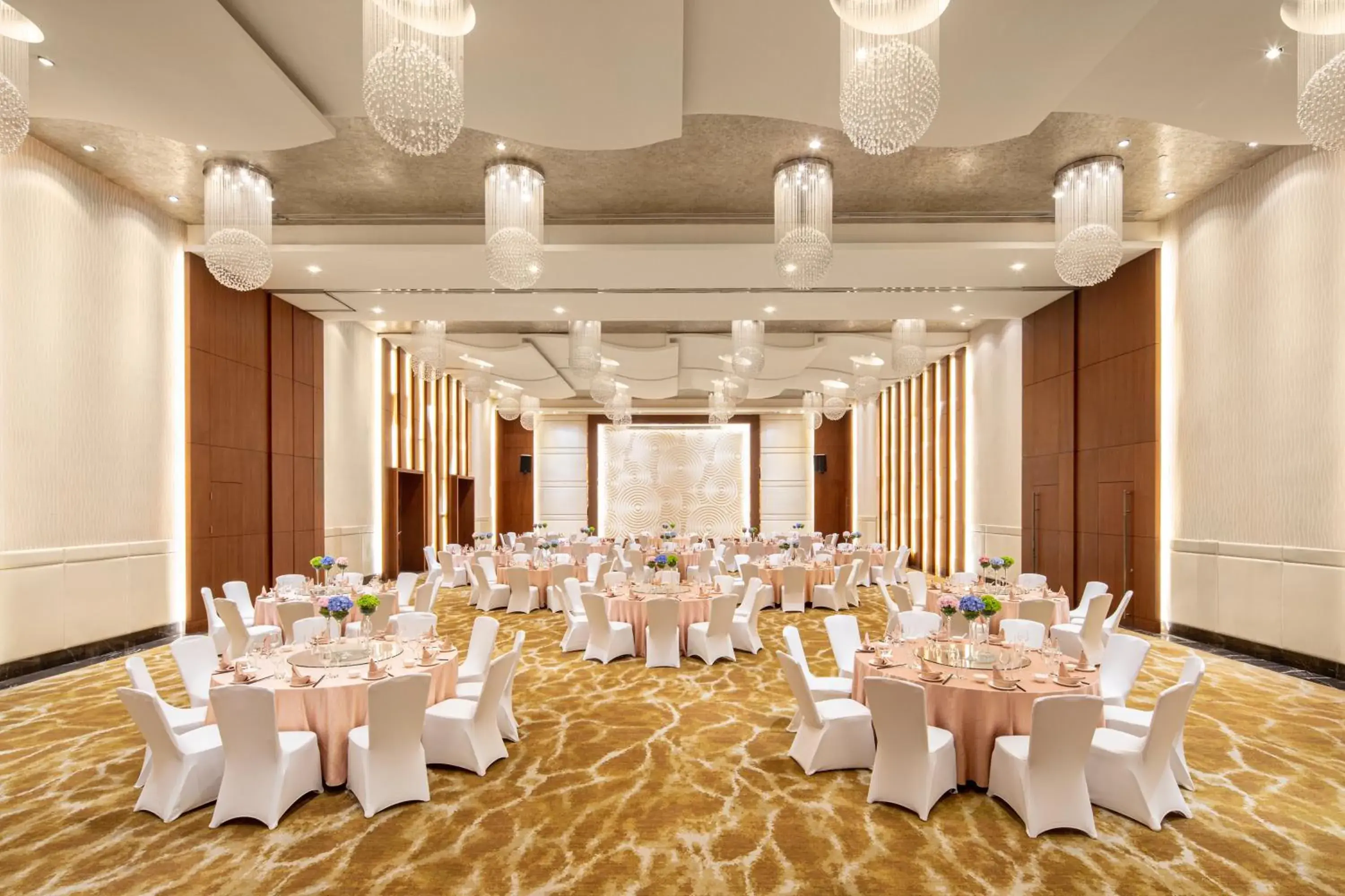 Banquet/Function facilities, Banquet Facilities in Crowne Plaza Shanghai Xiayang Lake, an IHG Hotel