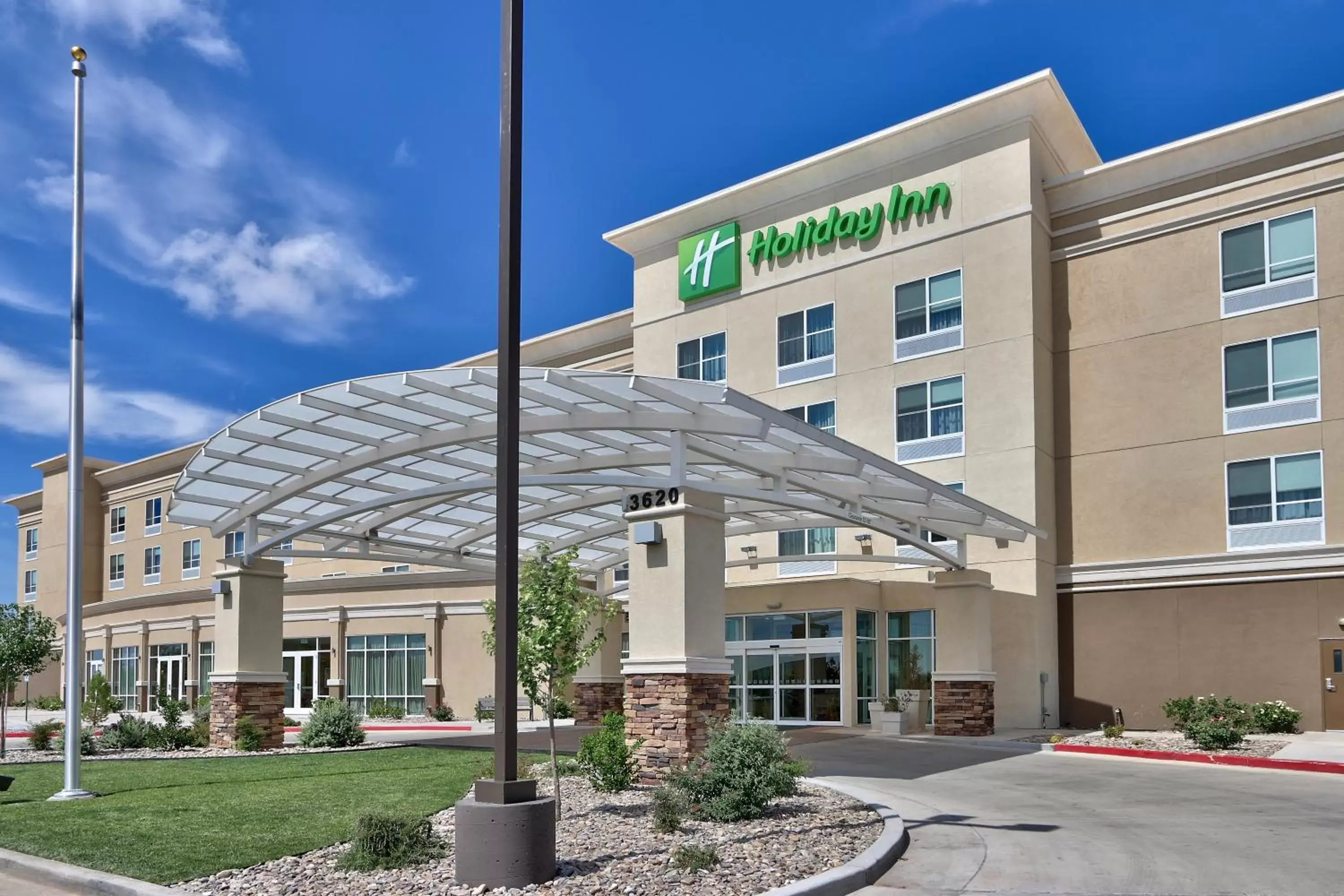 Property building in Holiday Inn Roswell by IHG Property building in Holiday Inn Roswell by IHG