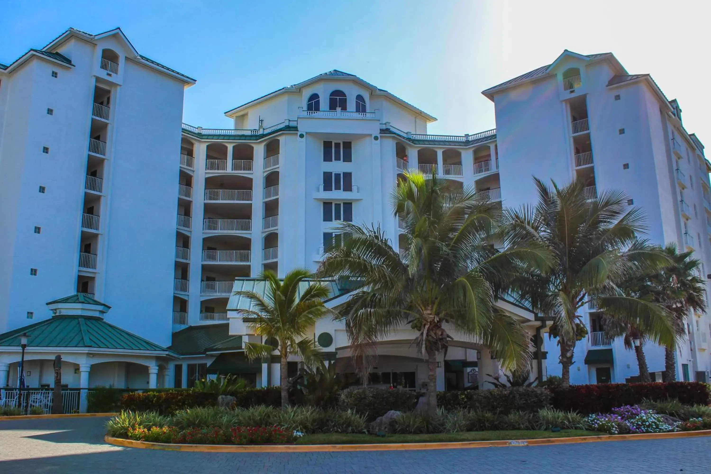 Facade/entrance in The Resort on Cocoa Beach Facade/entrance in The Resort on Cocoa Beach