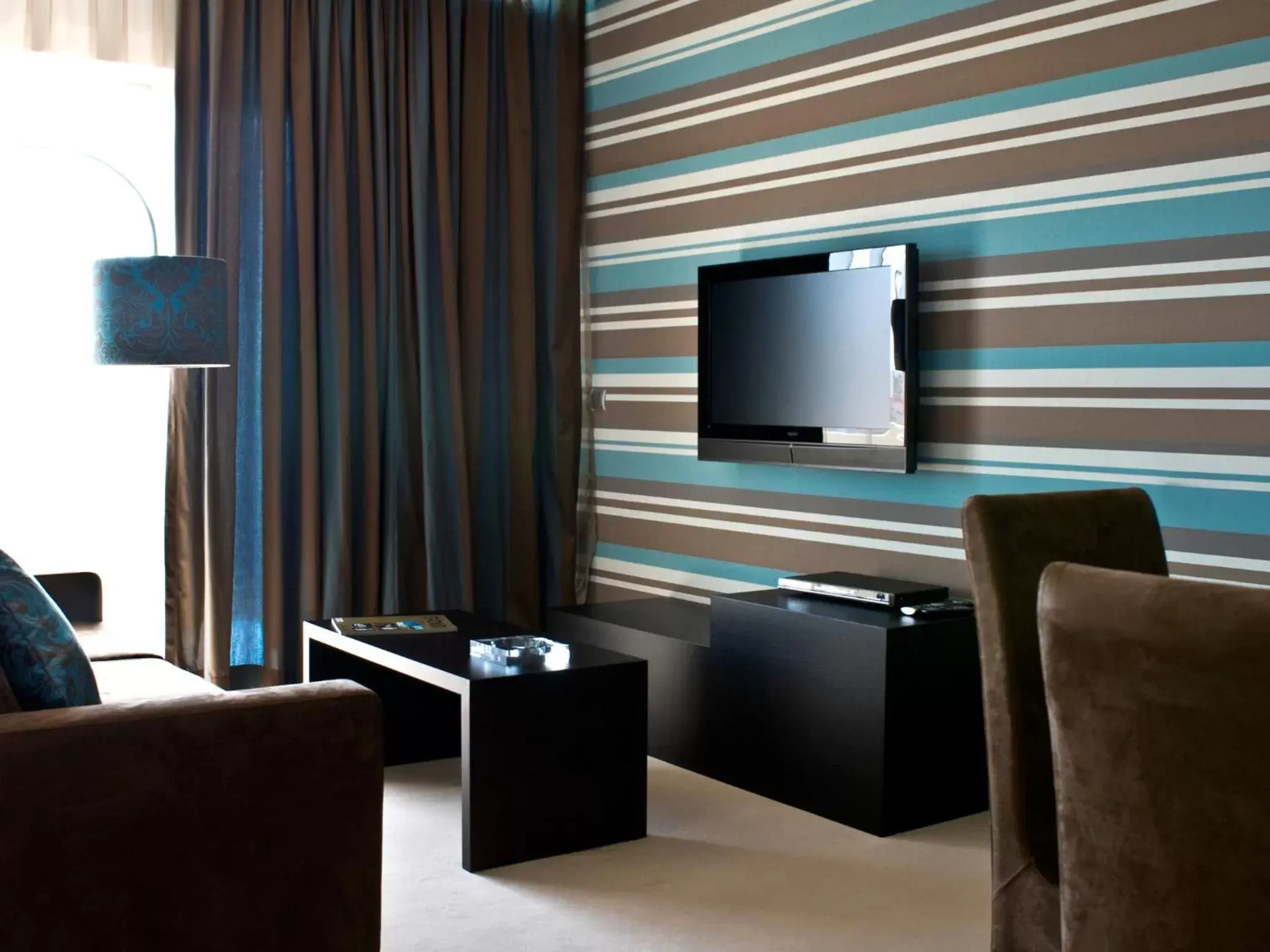 Living room, TV/Entertainment Center in Lutecia Smart Design Hotel