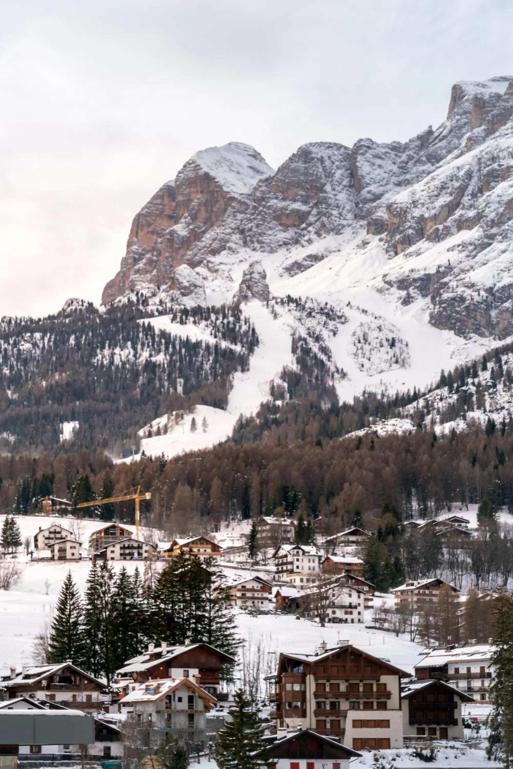 Nearby landmark in Ambra Cortina Luxury&Fashion Hotel
