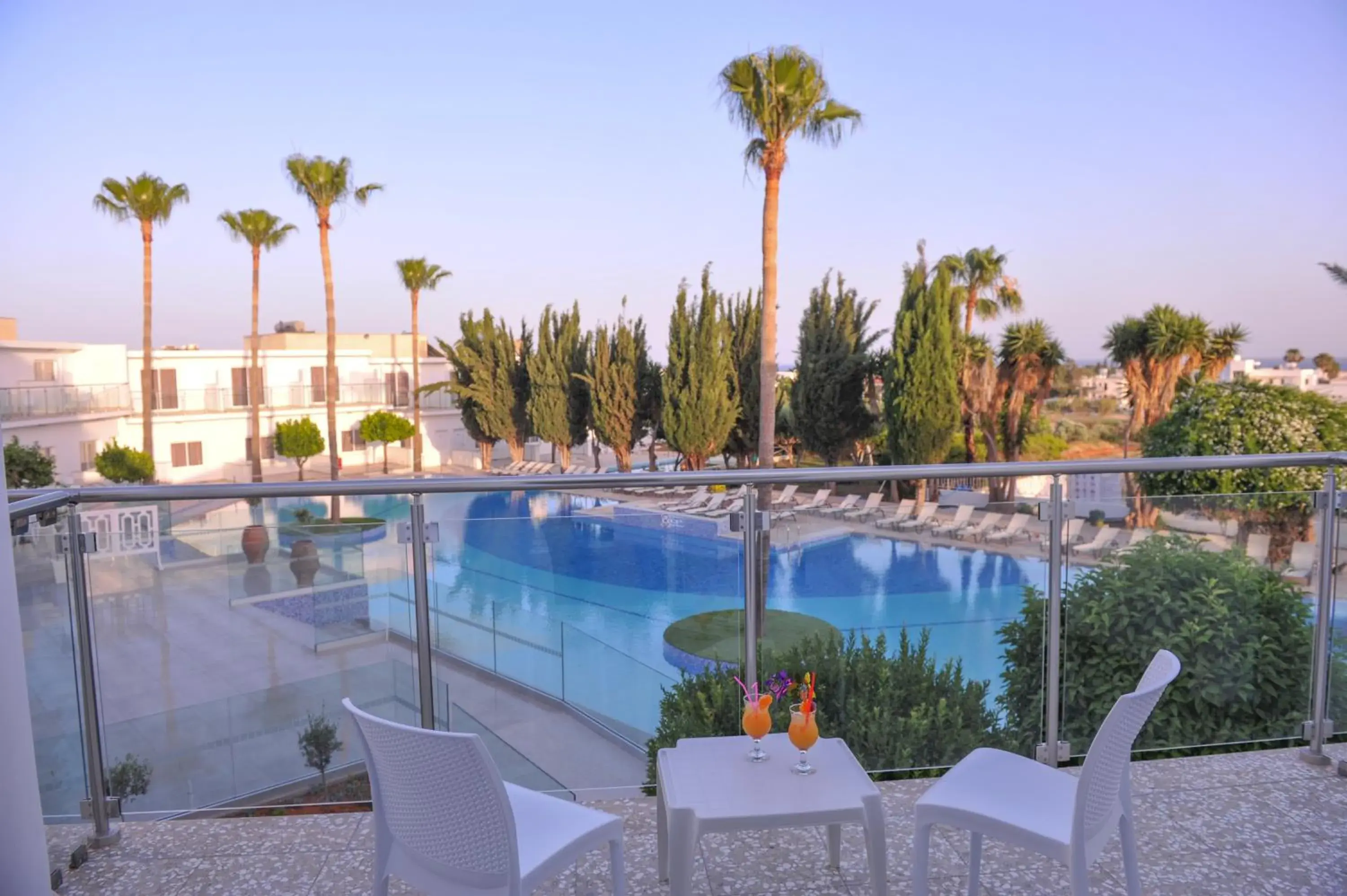 Balcony/Terrace, Swimming Pool in Fedrania Gardens Hotel