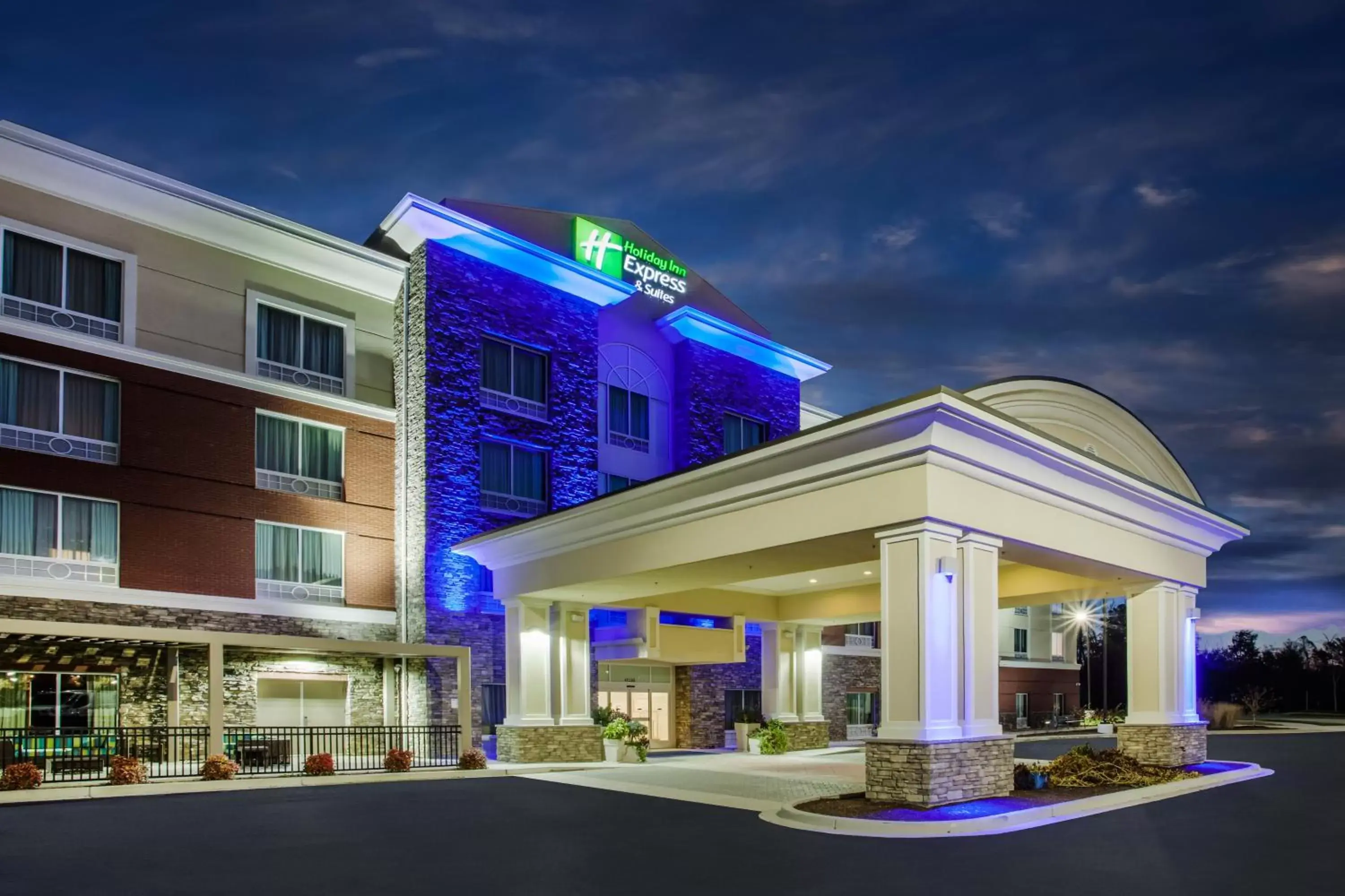 Property Building in Holiday Inn Express & Suites Lexington Park California, an IHG Hotel