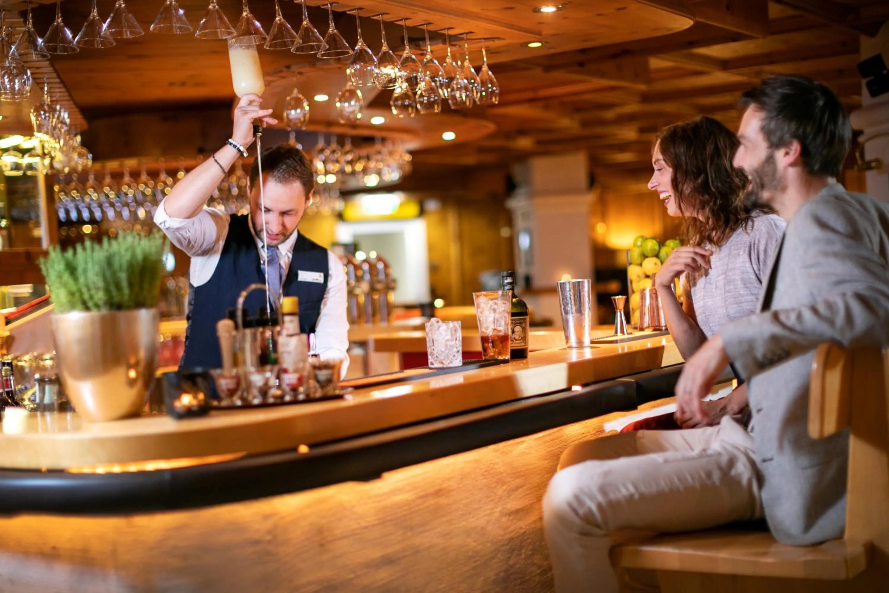Lounge or bar in JUFA Alpenhotel Saalbach