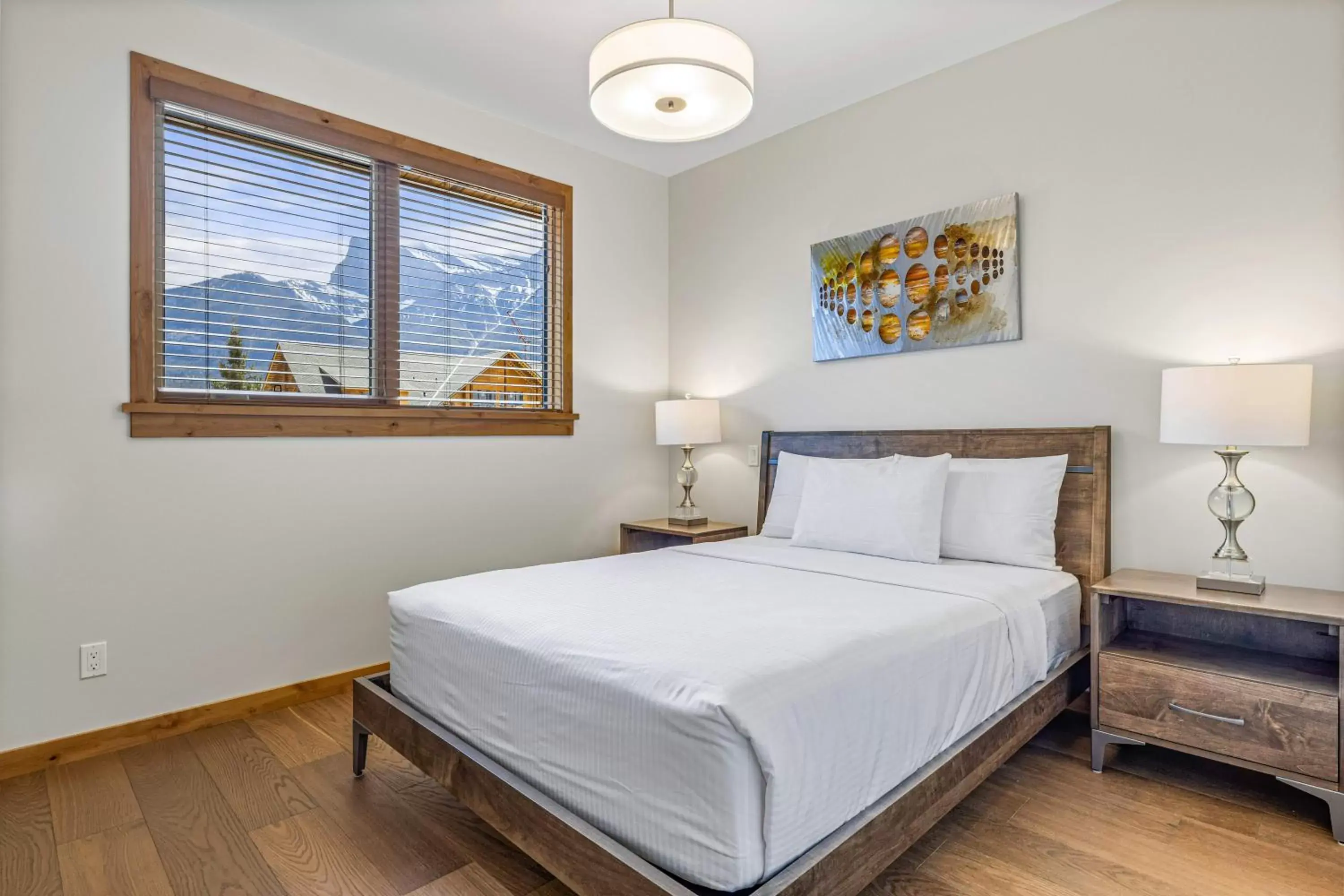 Bedroom, Bed in Tamarack Lodge by Spring Creek Vacations