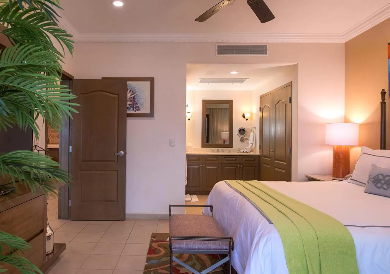 ONE BEDROOM SUITE PREMIUM FLOOR in Villa Del Palmar At The Islands Of Loreto