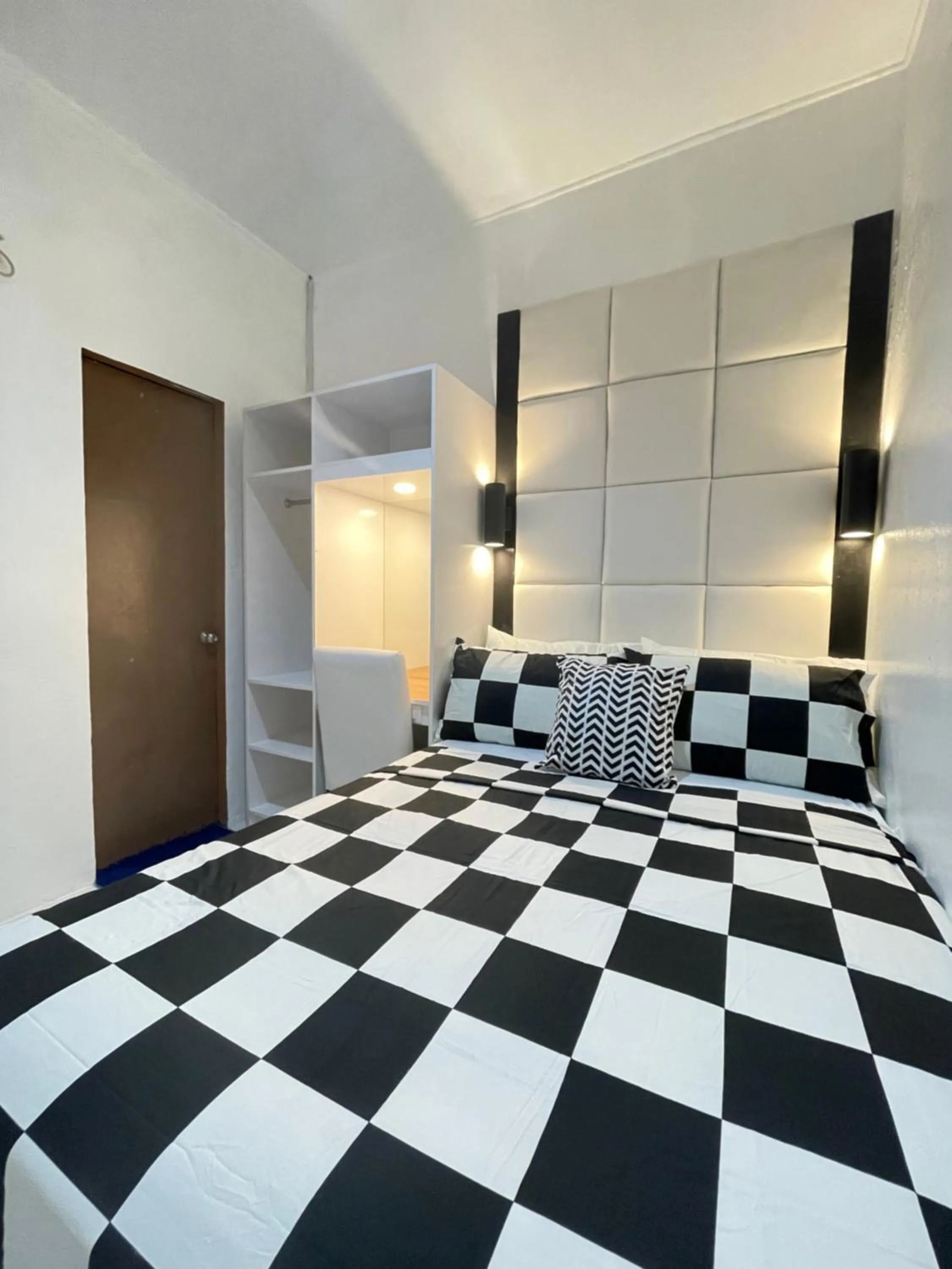 Bed in Malapascua Budget Inn MBI DIVE CENTER