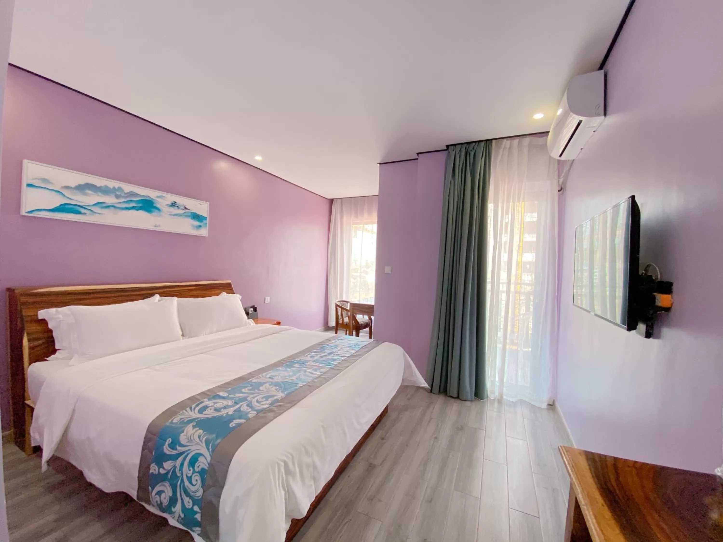 Photo of the whole room in Junlan Hotel