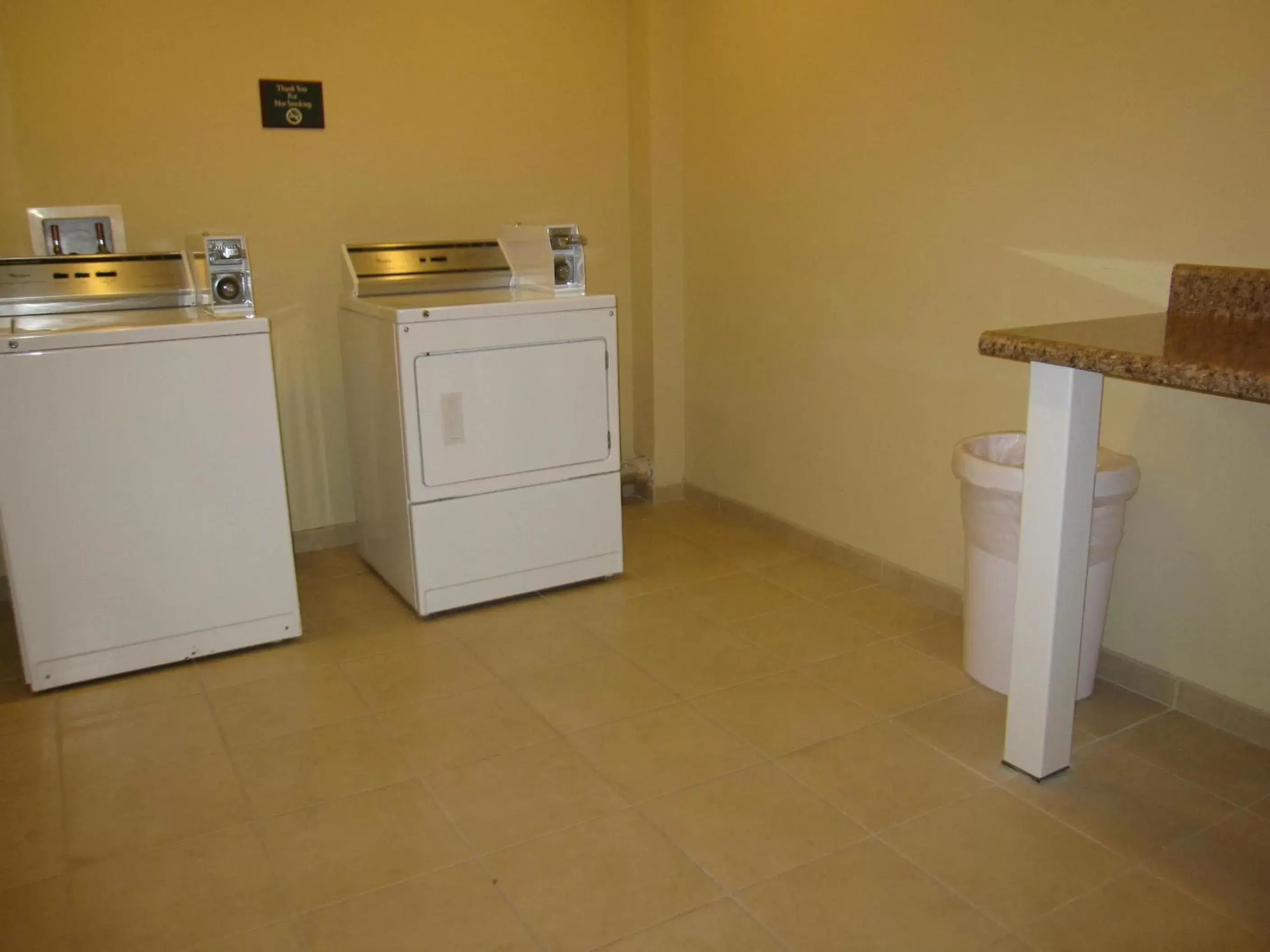 On site, Kitchen/Kitchenette in Best Western Plus First Coast Inn and Suites