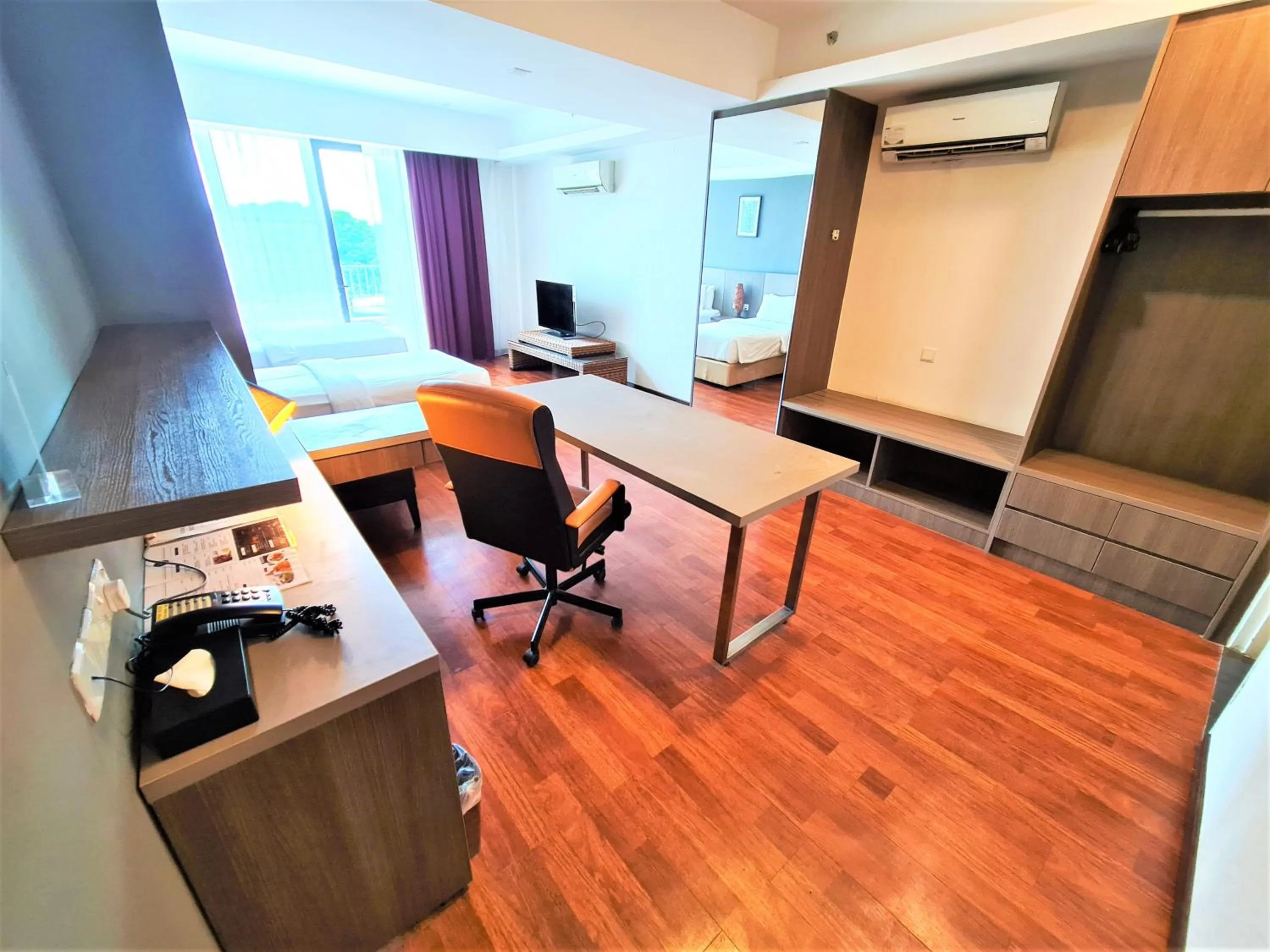 Seating area in Nexus Regency Suites & Hotel