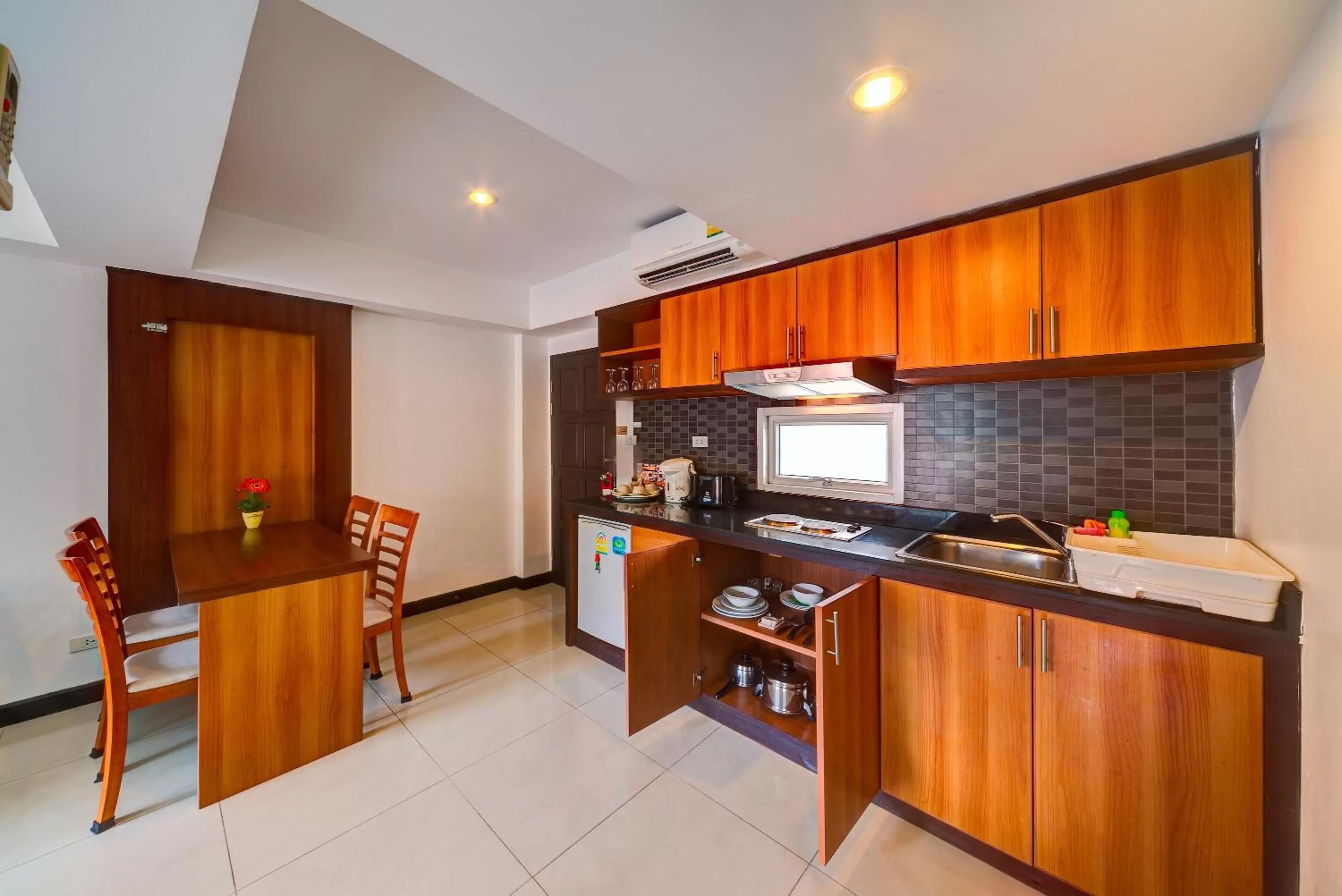 Kitchen or kitchenette in Krabi Apartment-SHA Extra Plus