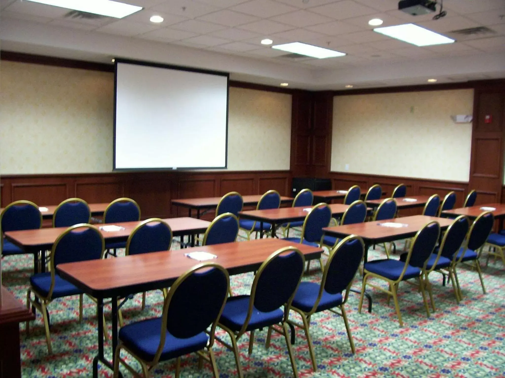 Meeting/conference room in Homewood Suites by Hilton Brighton