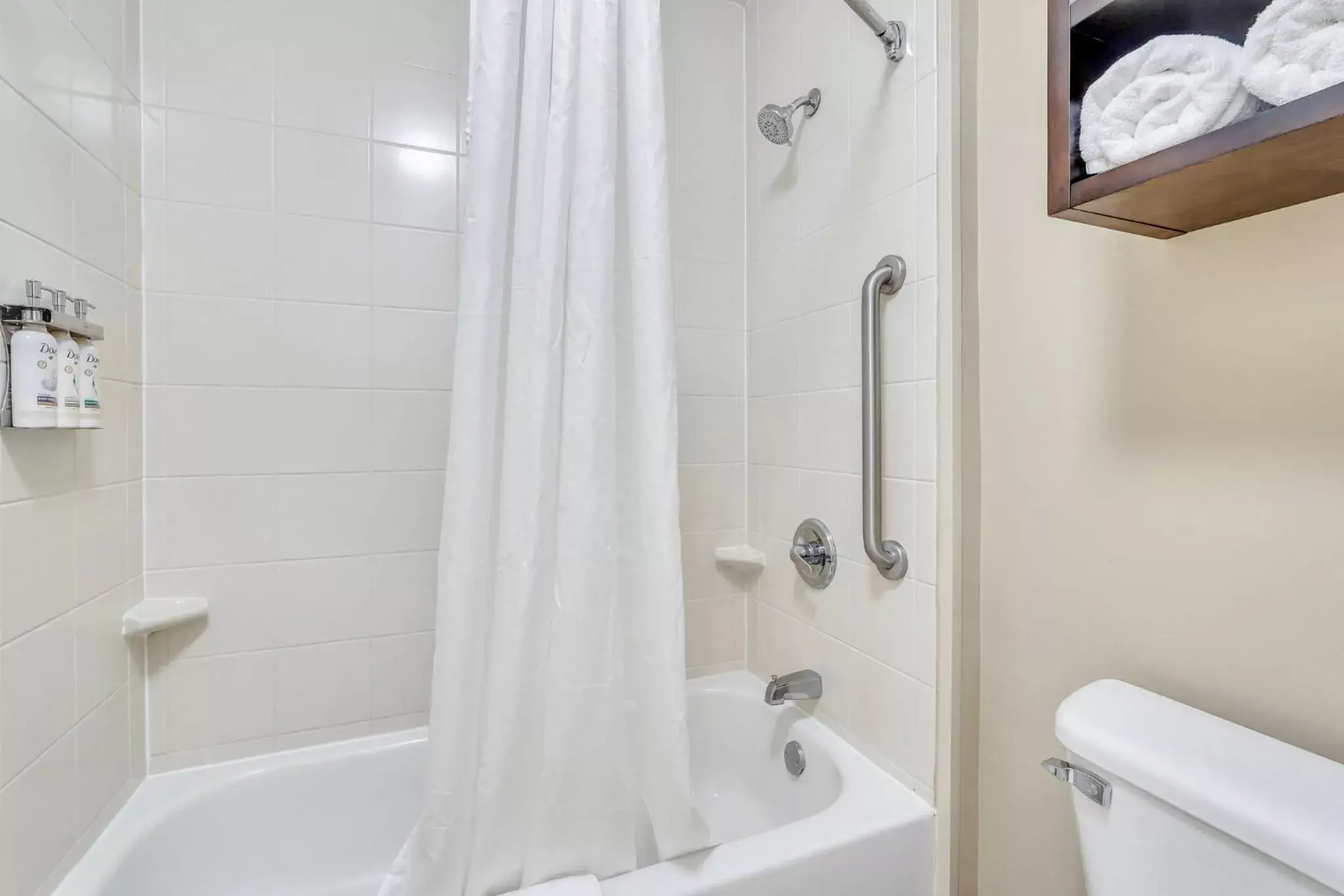 Shower, Bathroom in Staybridge Suites Savannah Historic District, an IHG Hotel