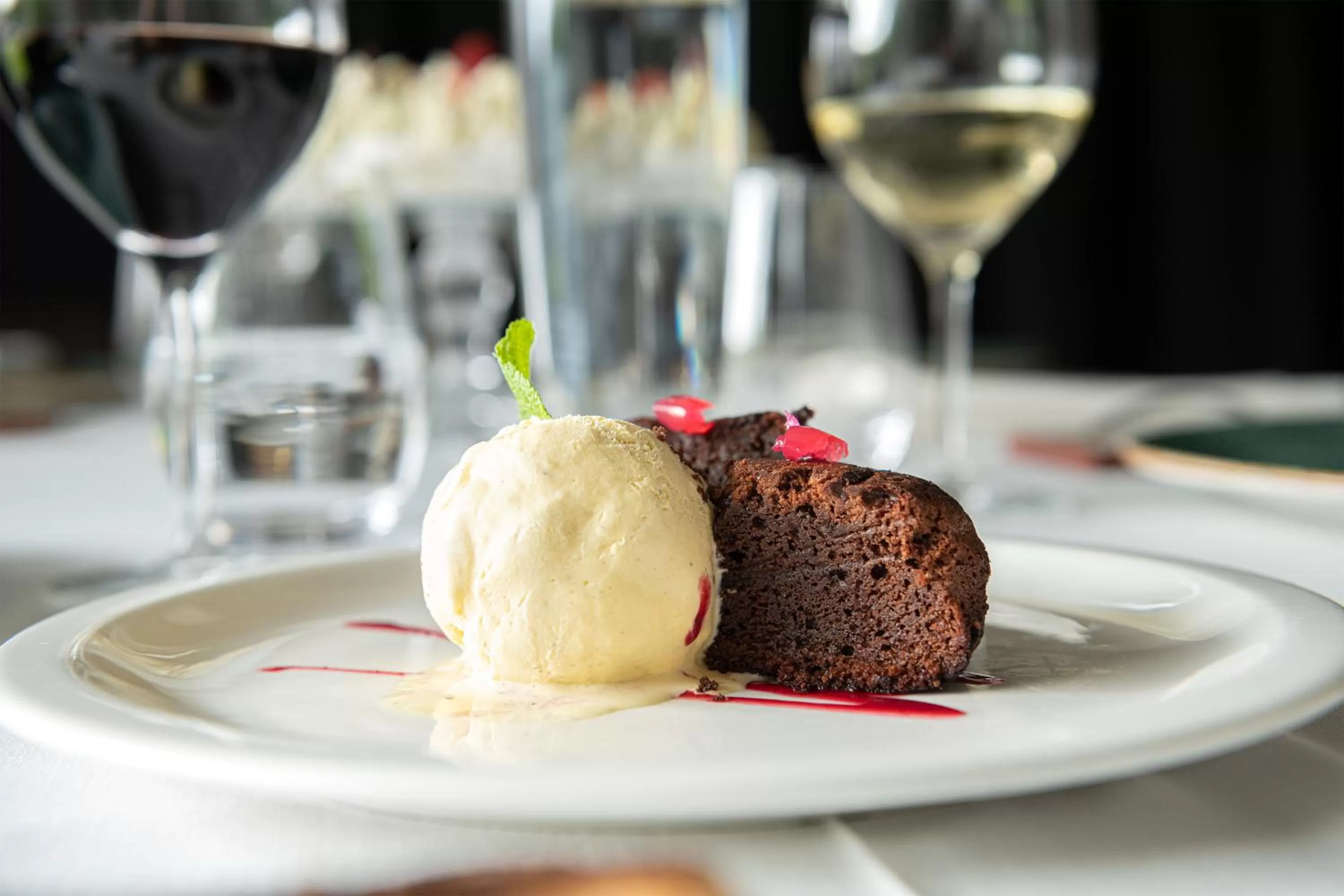 Restaurant/places to eat in Hotel Avenida