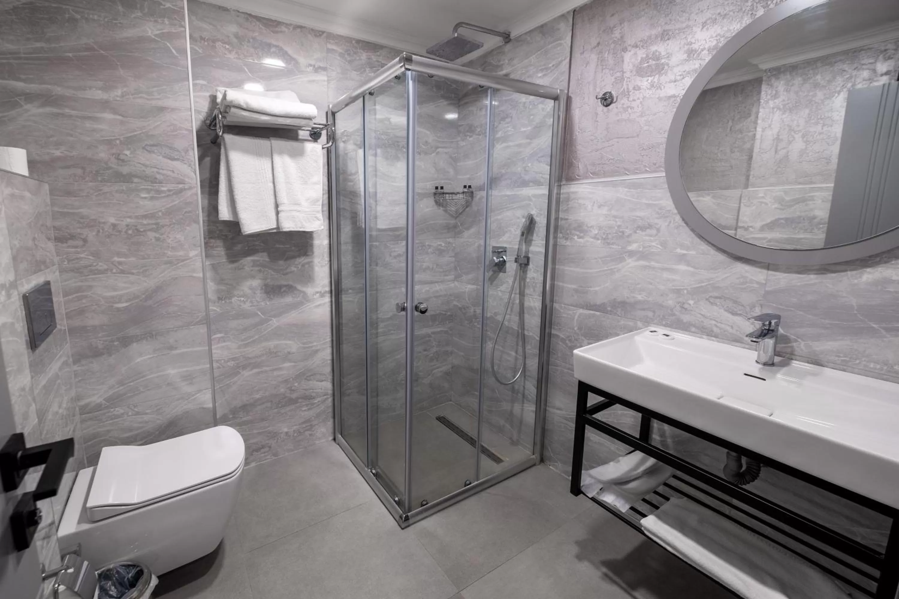 Toilet, Bathroom in Avion Suite Hotel