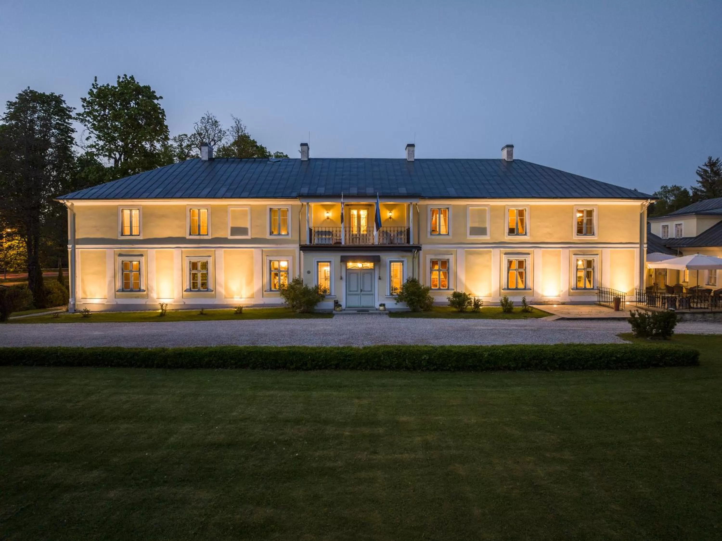 Property building in Padise Manor