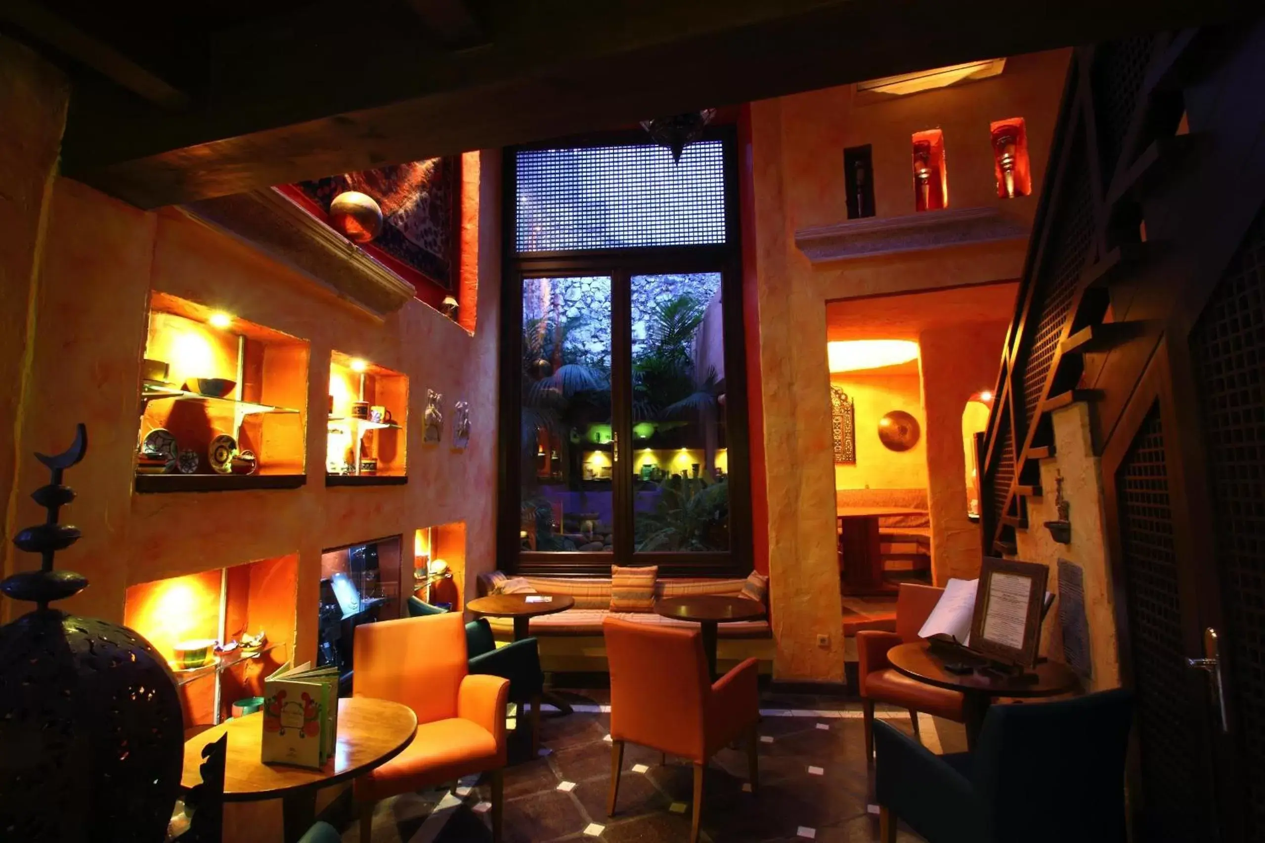 Lobby or reception, Lounge/Bar in Hotel Amanhavis