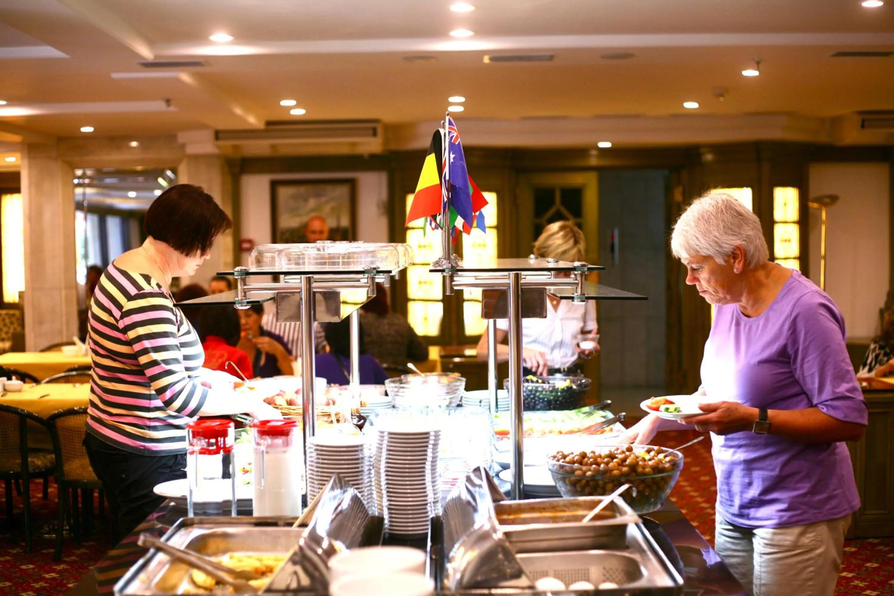 Restaurant/places to eat in Istanbul Royal Hotel