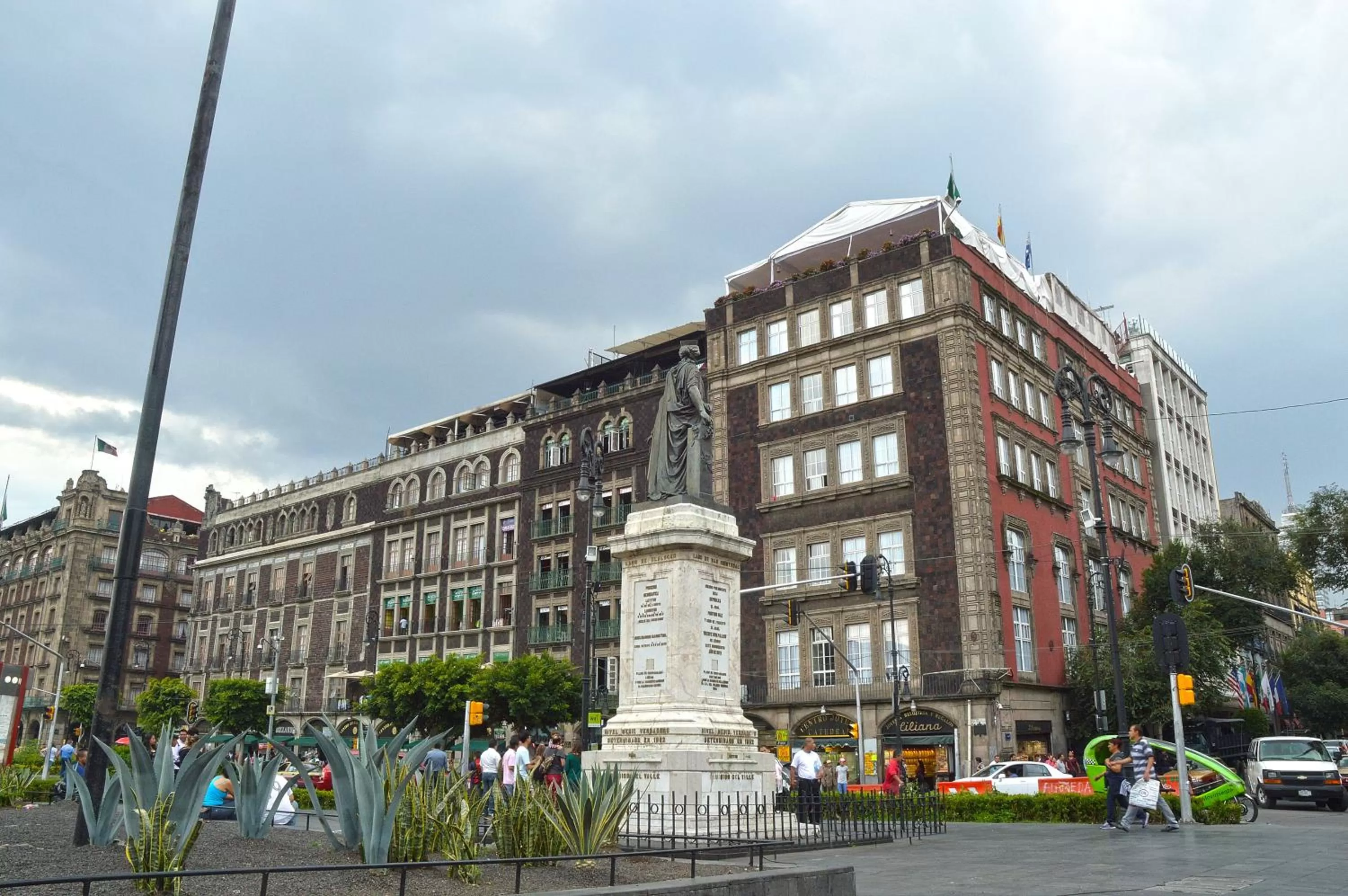 Facade/entrance in Zocalo Central & Rooftop Mexico City