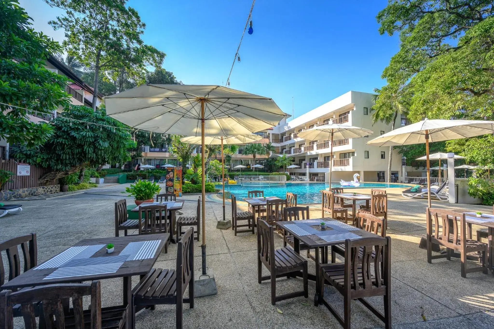 Restaurant/places to eat in Patong Lodge Hotel - Thailand's Green Hotel Plus Restaurant/places to eat in Patong Lodge Hotel - Thailand's Green Hotel Plus