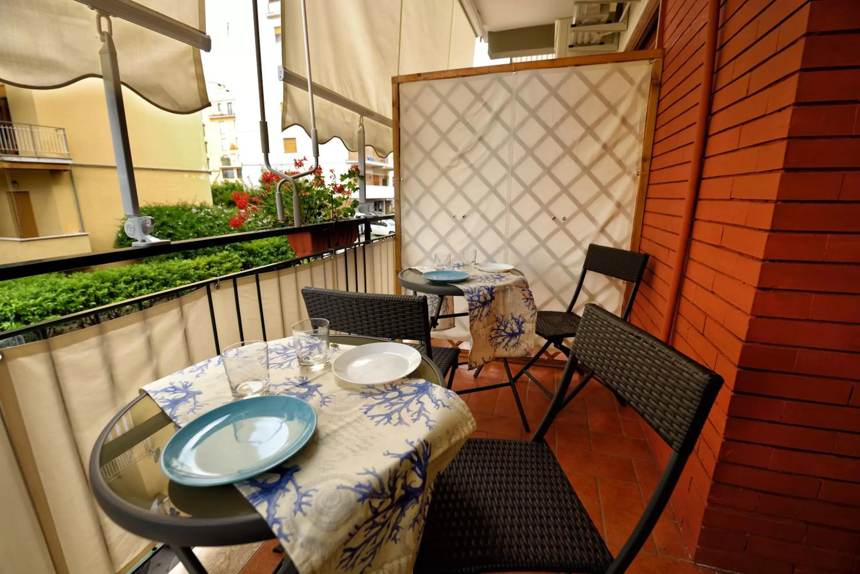 Balcony/Terrace, Restaurant/Places to Eat in Sorrento Rooms