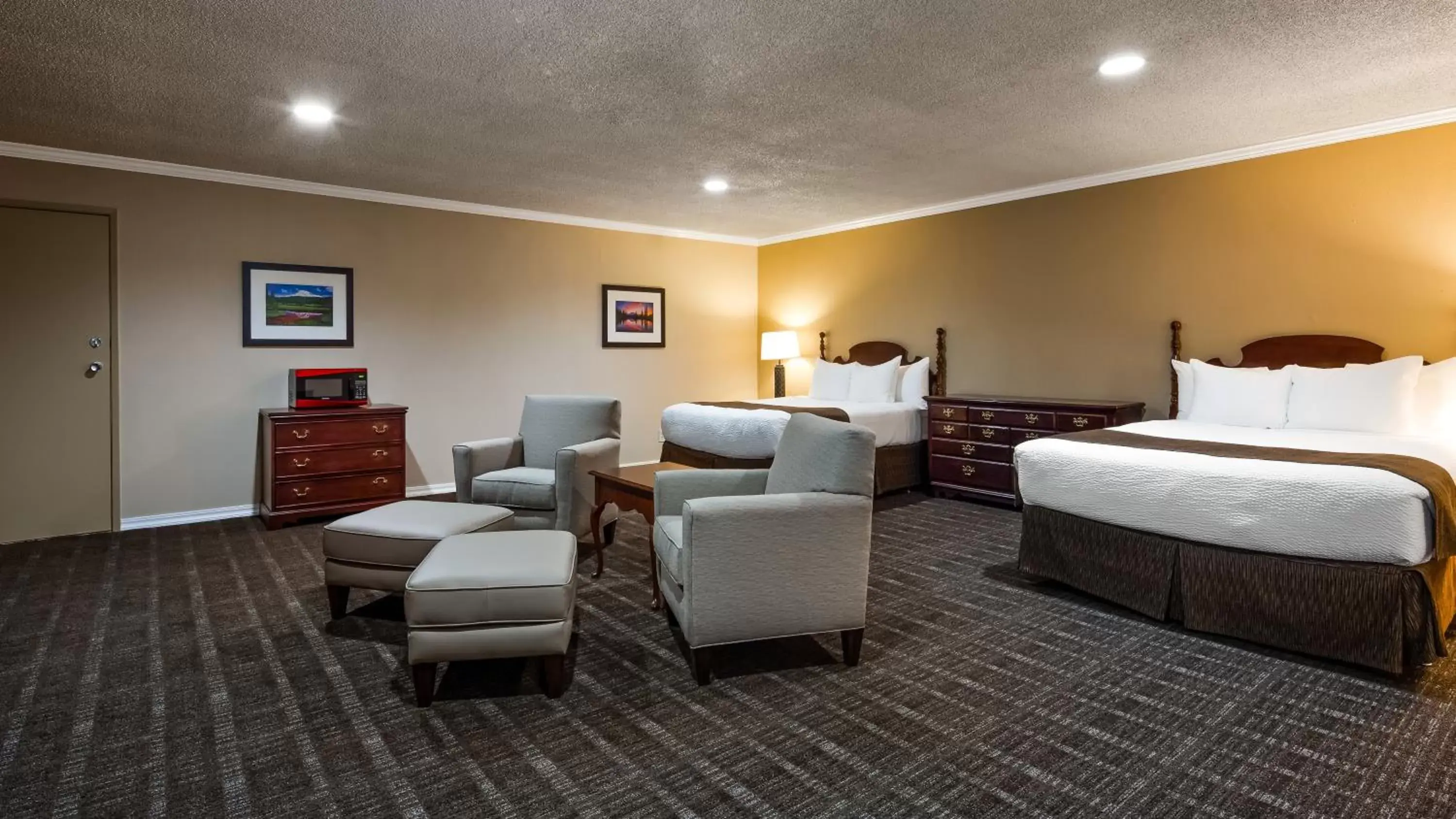 Bedroom in Best Western Lakewood