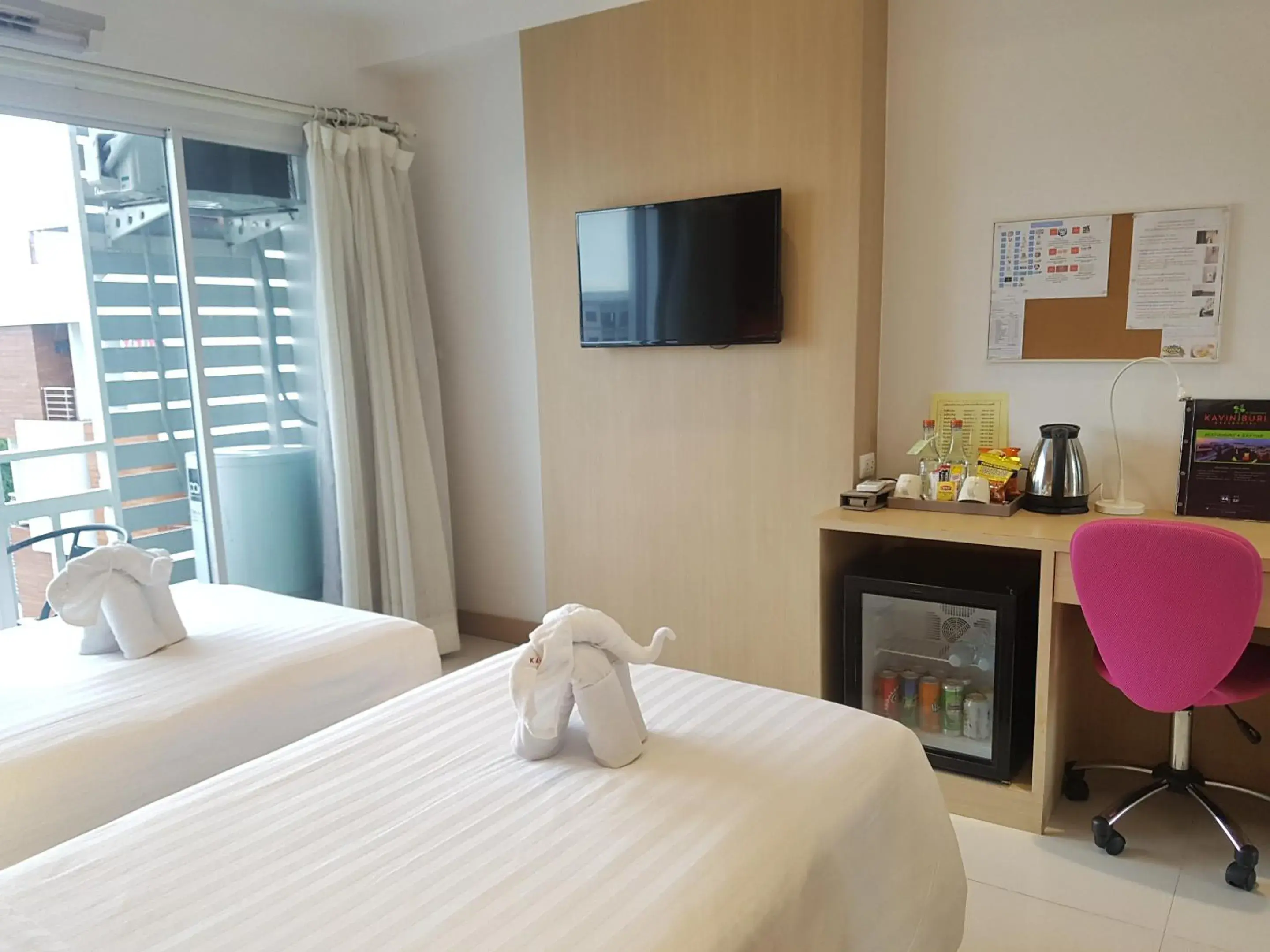 Bed in Kavinburi Green Hotel (SHA Plus)