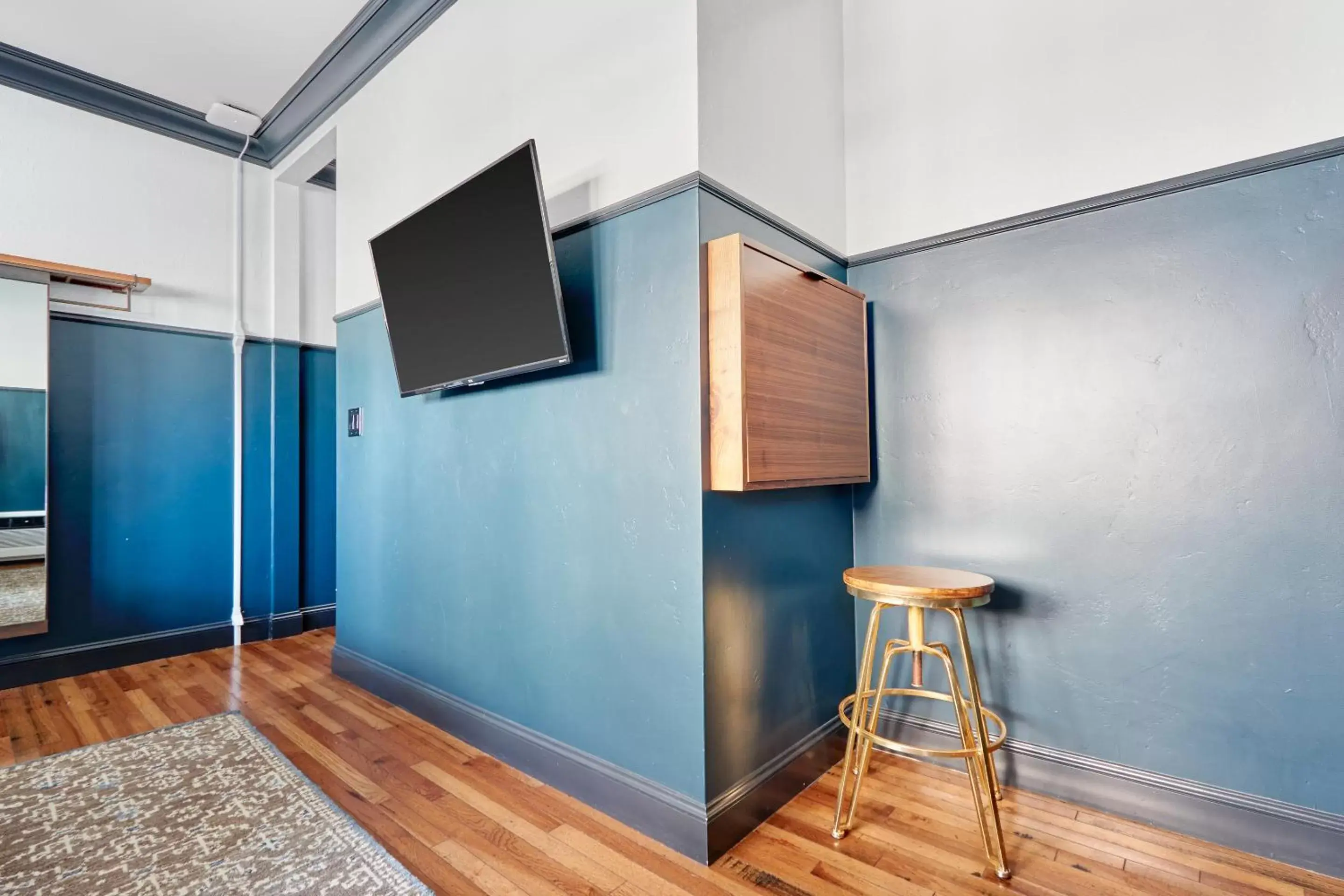 Living room, TV/Entertainment Center in Sonder The Baker