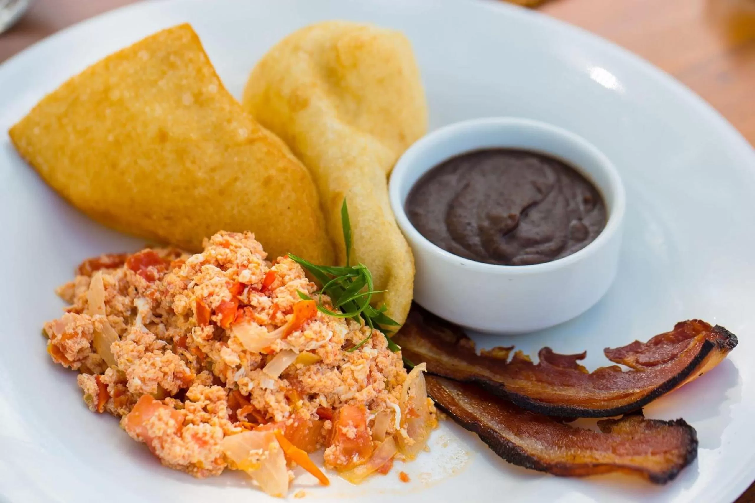 Food in Coral View Hotel & Resort